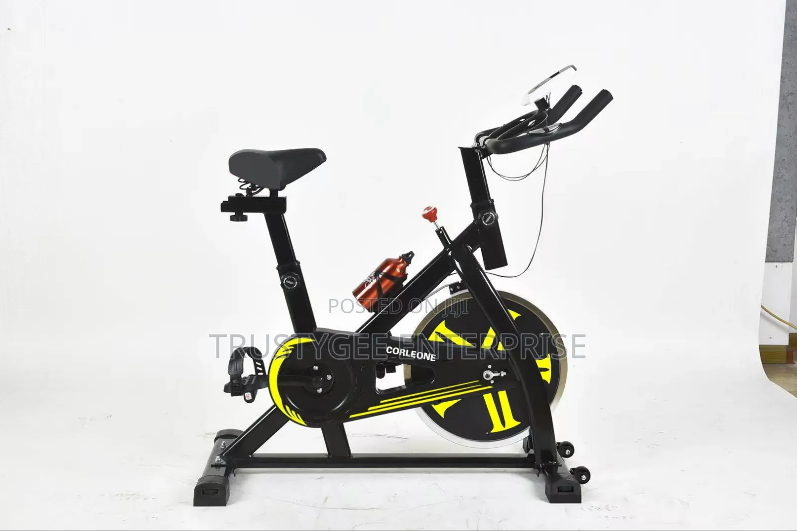 Y825 Exercise Bike