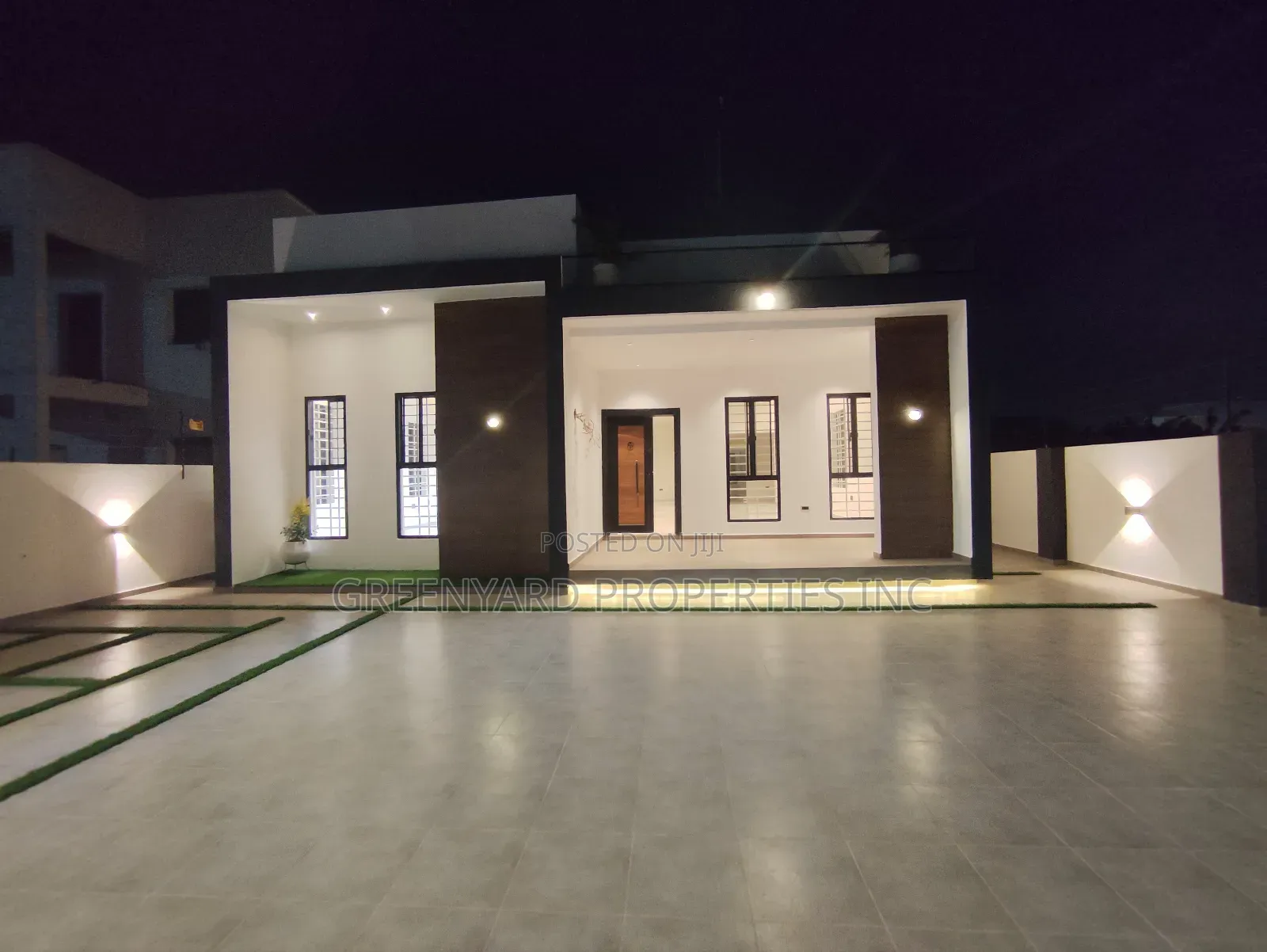 3bdrm House in Hills, East Legon for sale