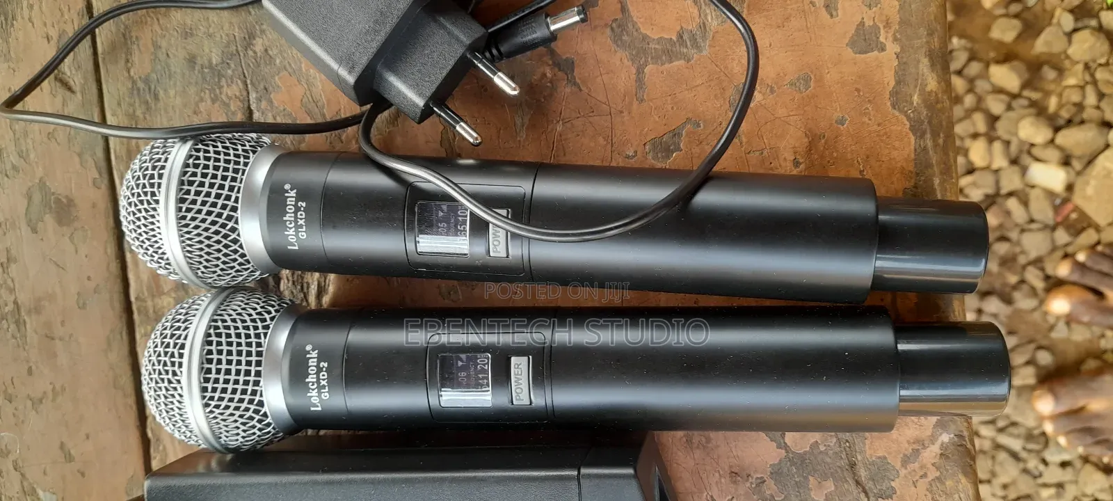Handheld Wireless Microphones For Rent