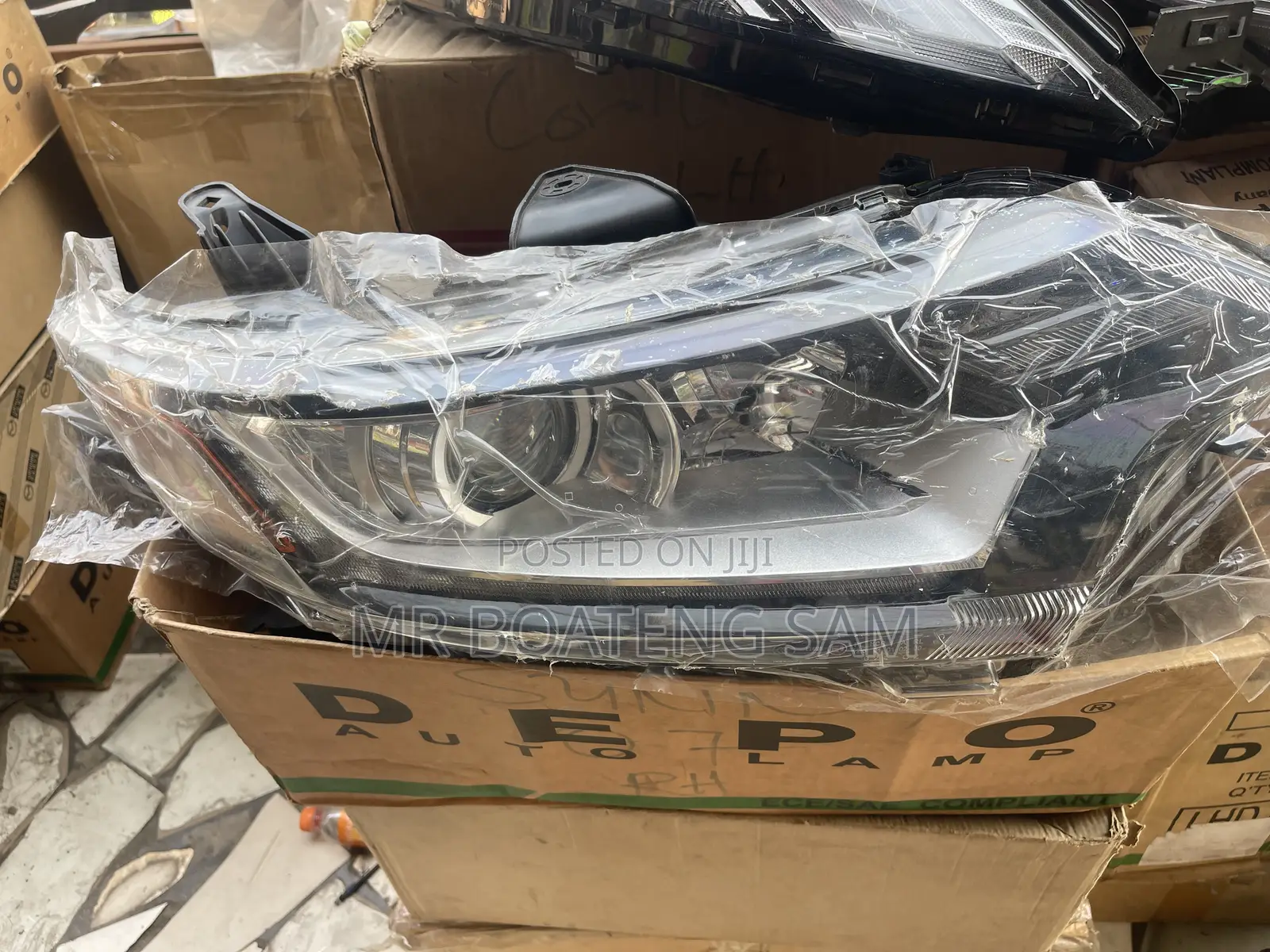 Mitsubishi Outlander 2017 Headlight