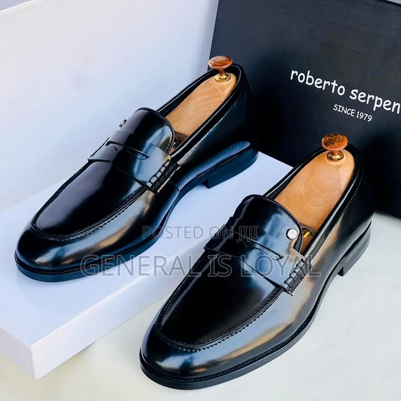 Roberto Serpentini Shoe