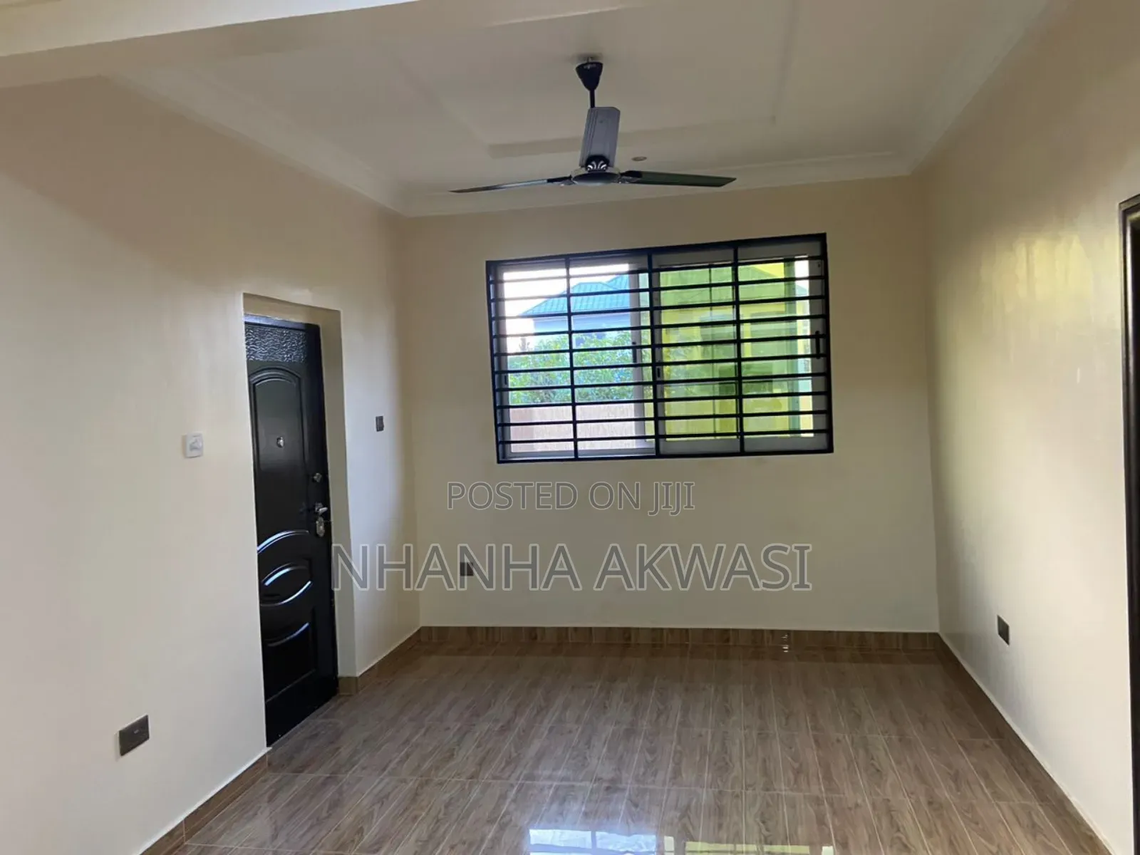 4bdrm Apartment in Community 20, Tema Metropolitan for rent