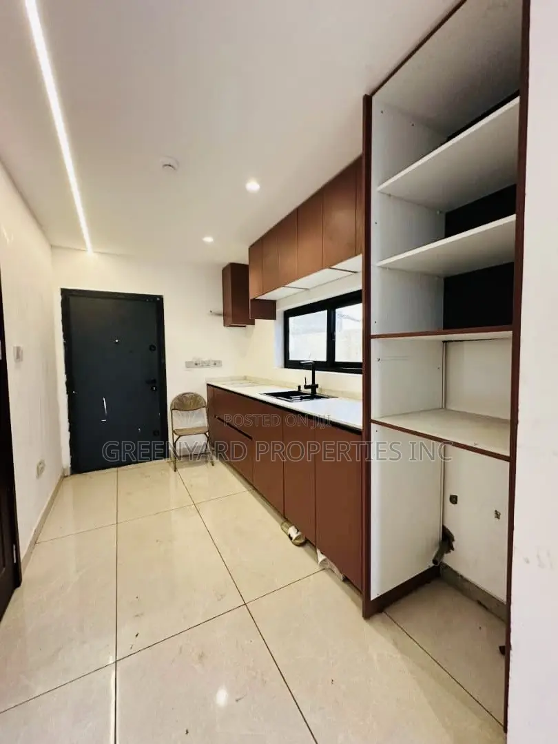 3bdrm House in Botwe for sale