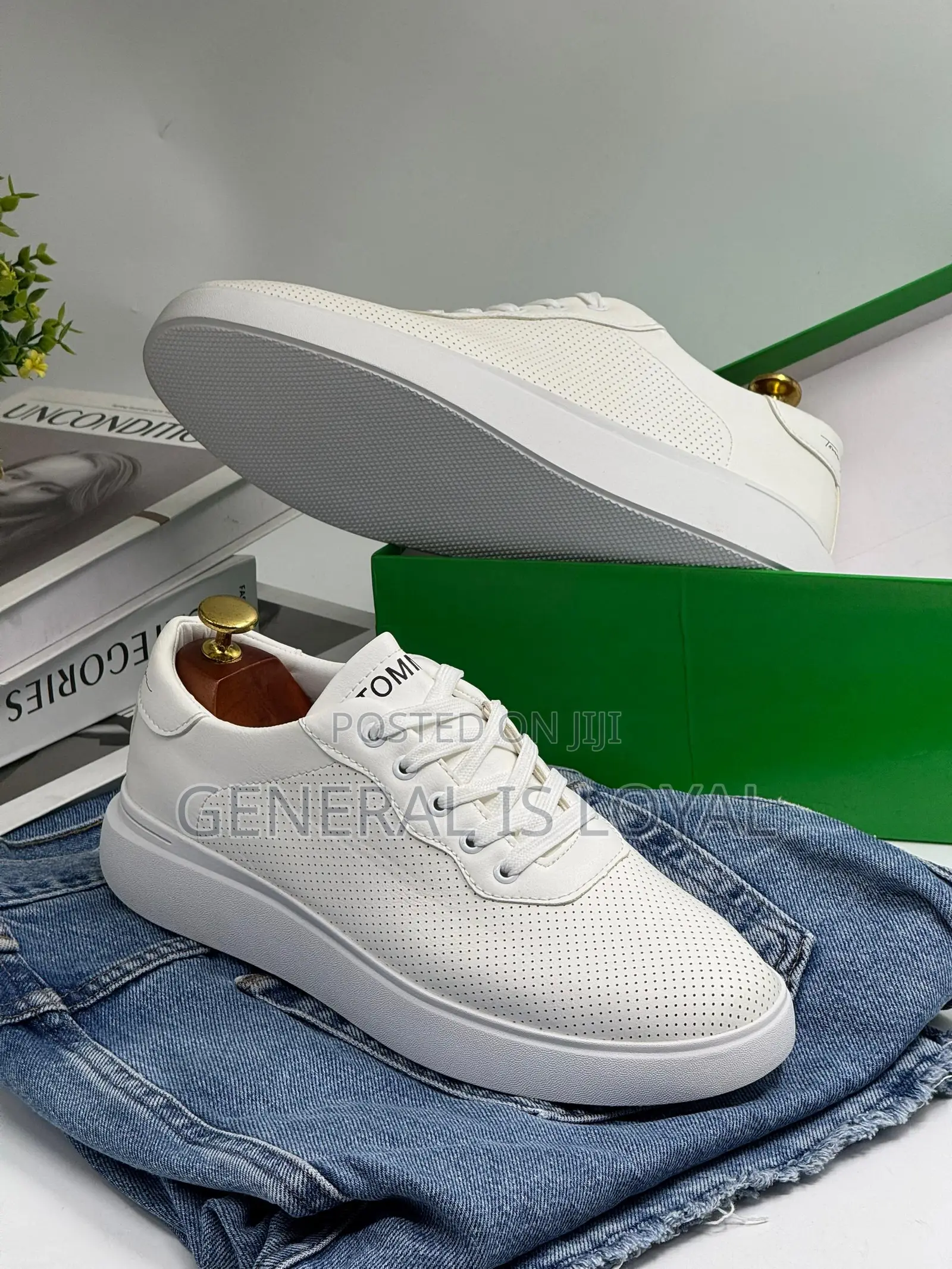 All White Tom Hilfiger Casual