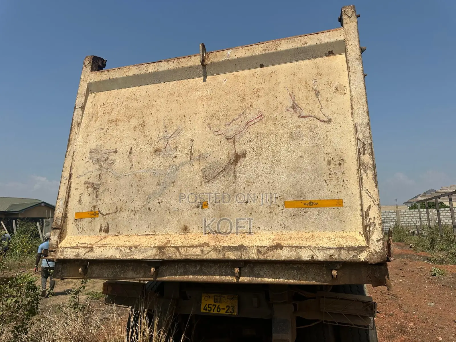 Semi Trailer Bucket- 40 Cubic Yard