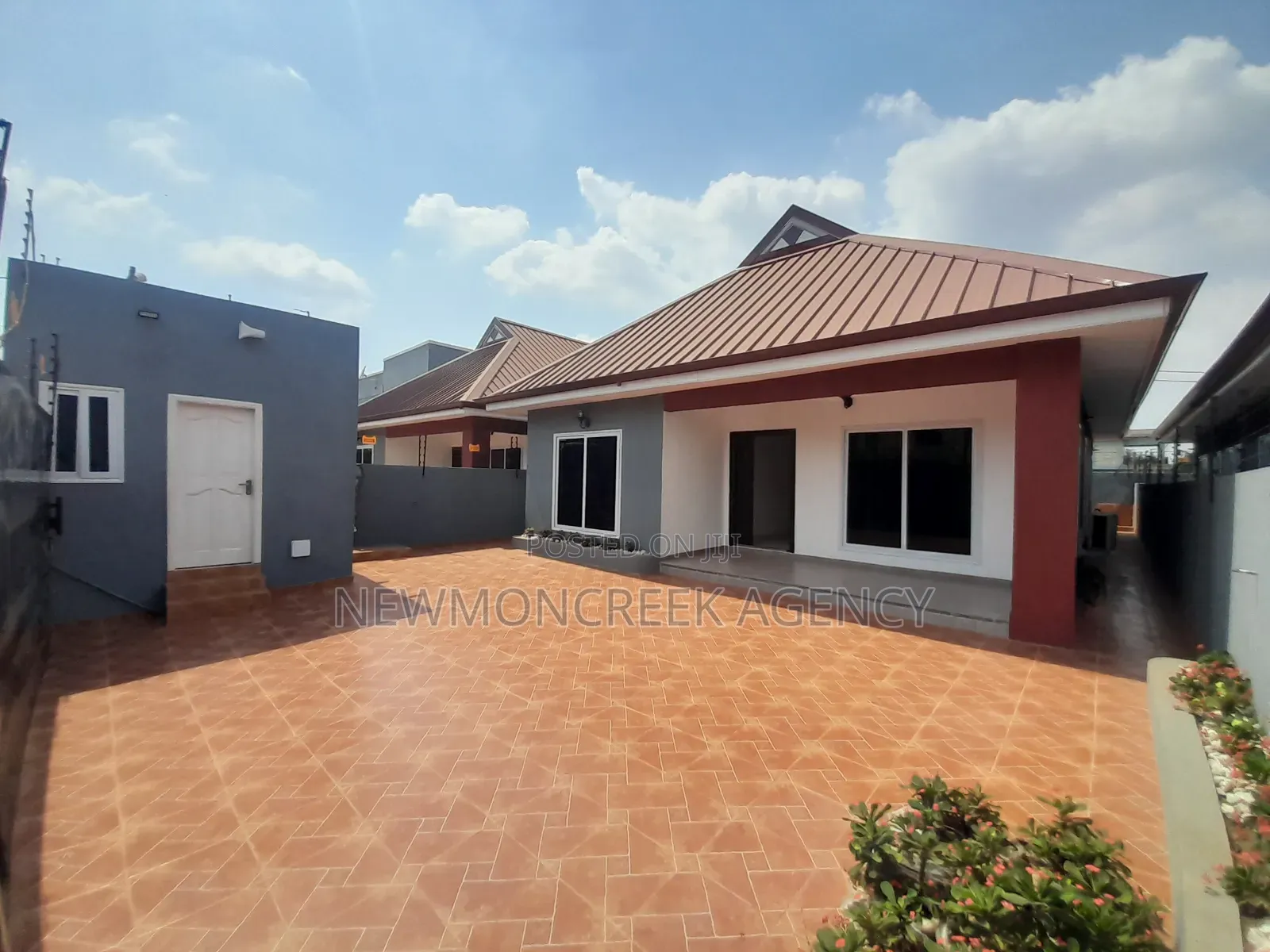 3bdrm Bungalow in St.Peters Down, Accra Metropolitan for sale