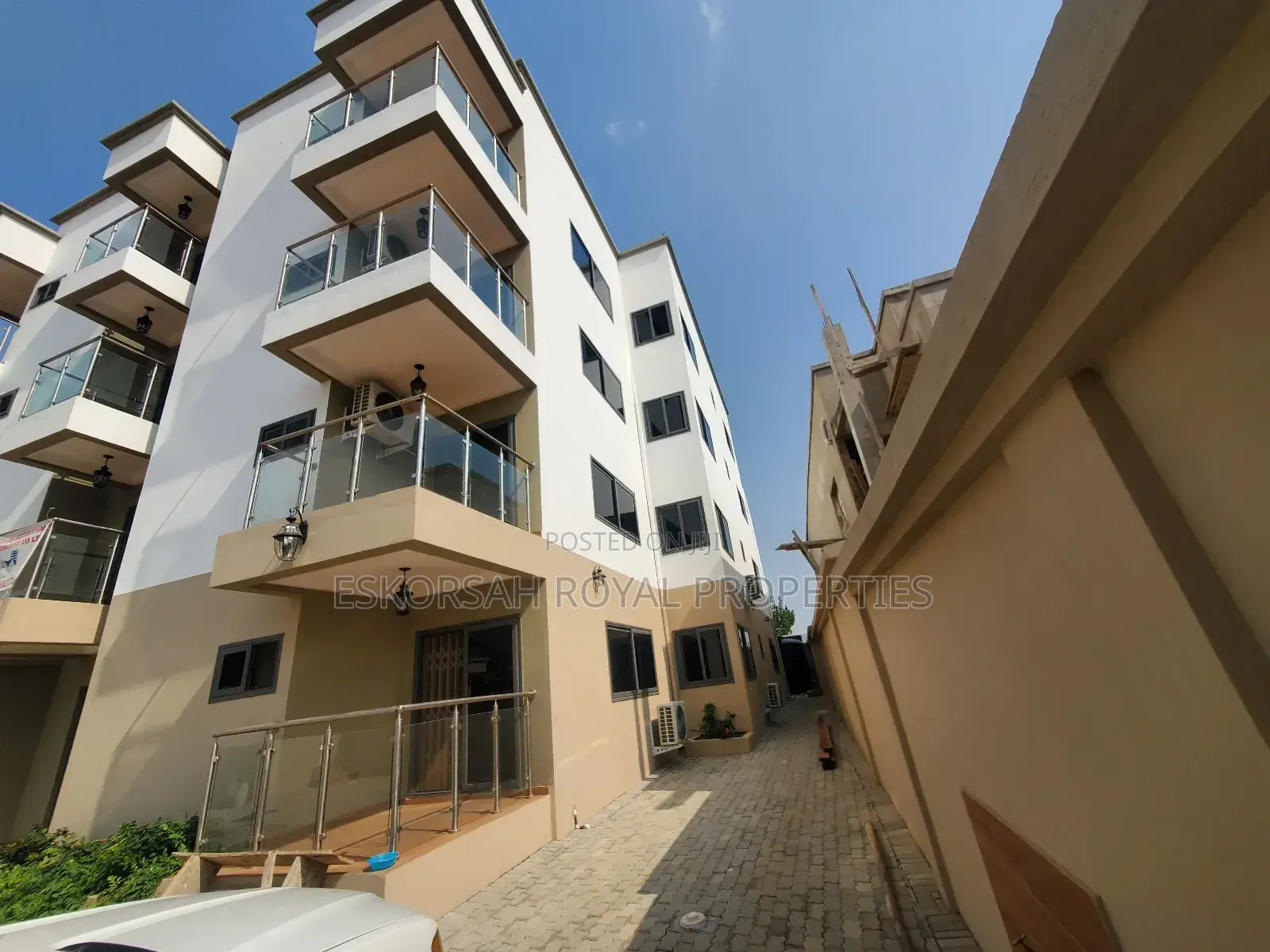 2bdrm Apartment in Dansoman, Afoko Foto for rent