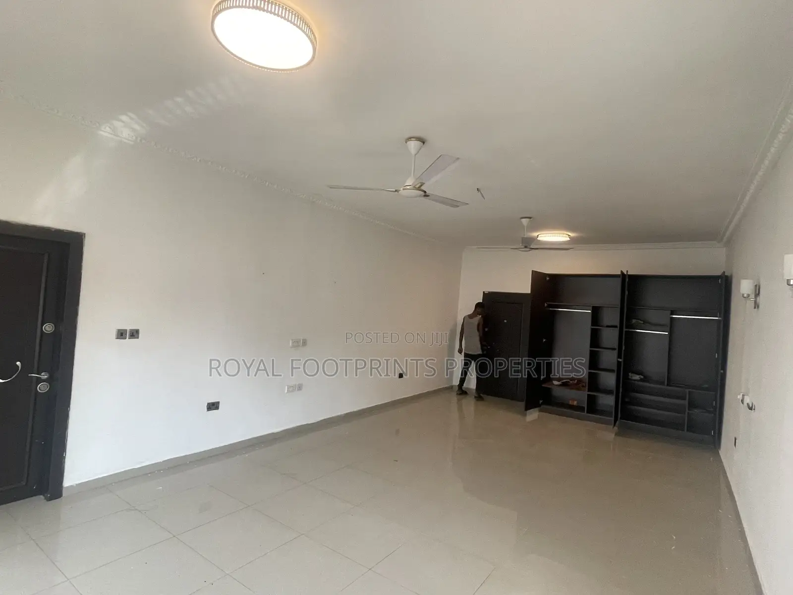 5bdrm House in Adenta for rent