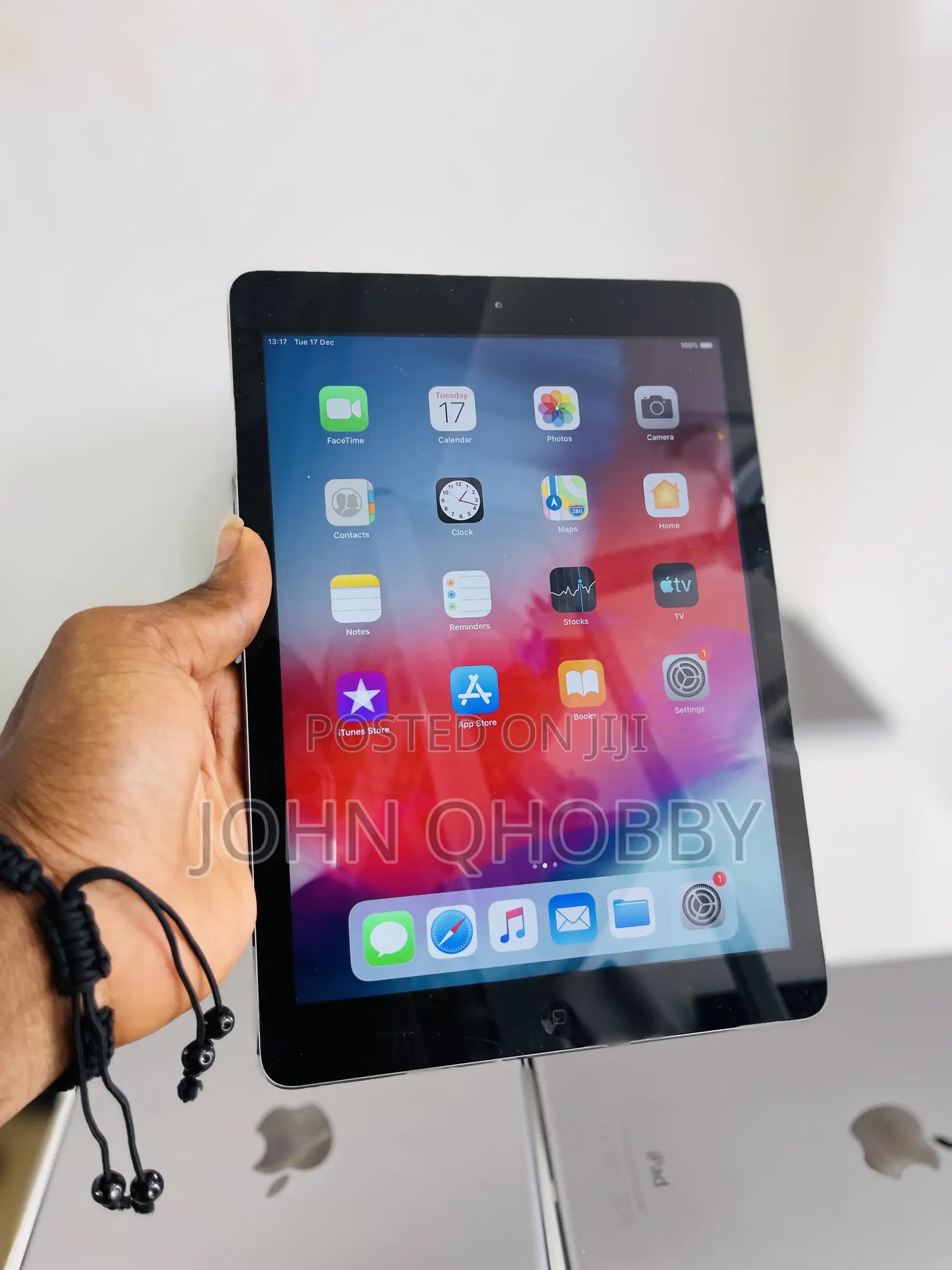 Apple iPad Air 16 GB Gray