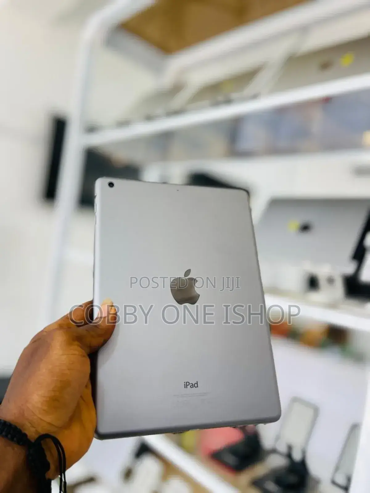 Apple iPad Air 16 GB Gray