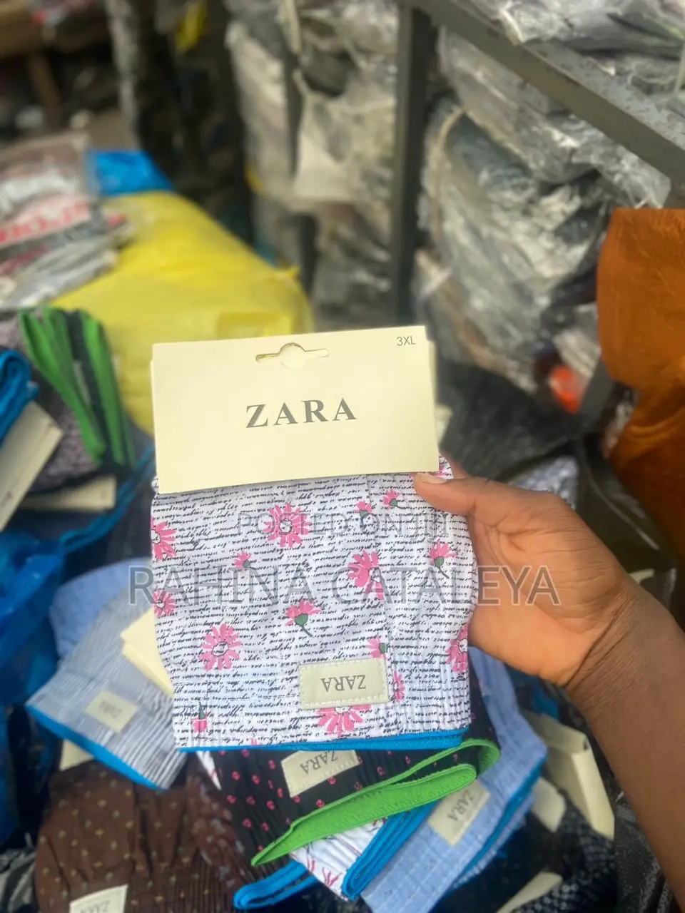 Zara Boxer