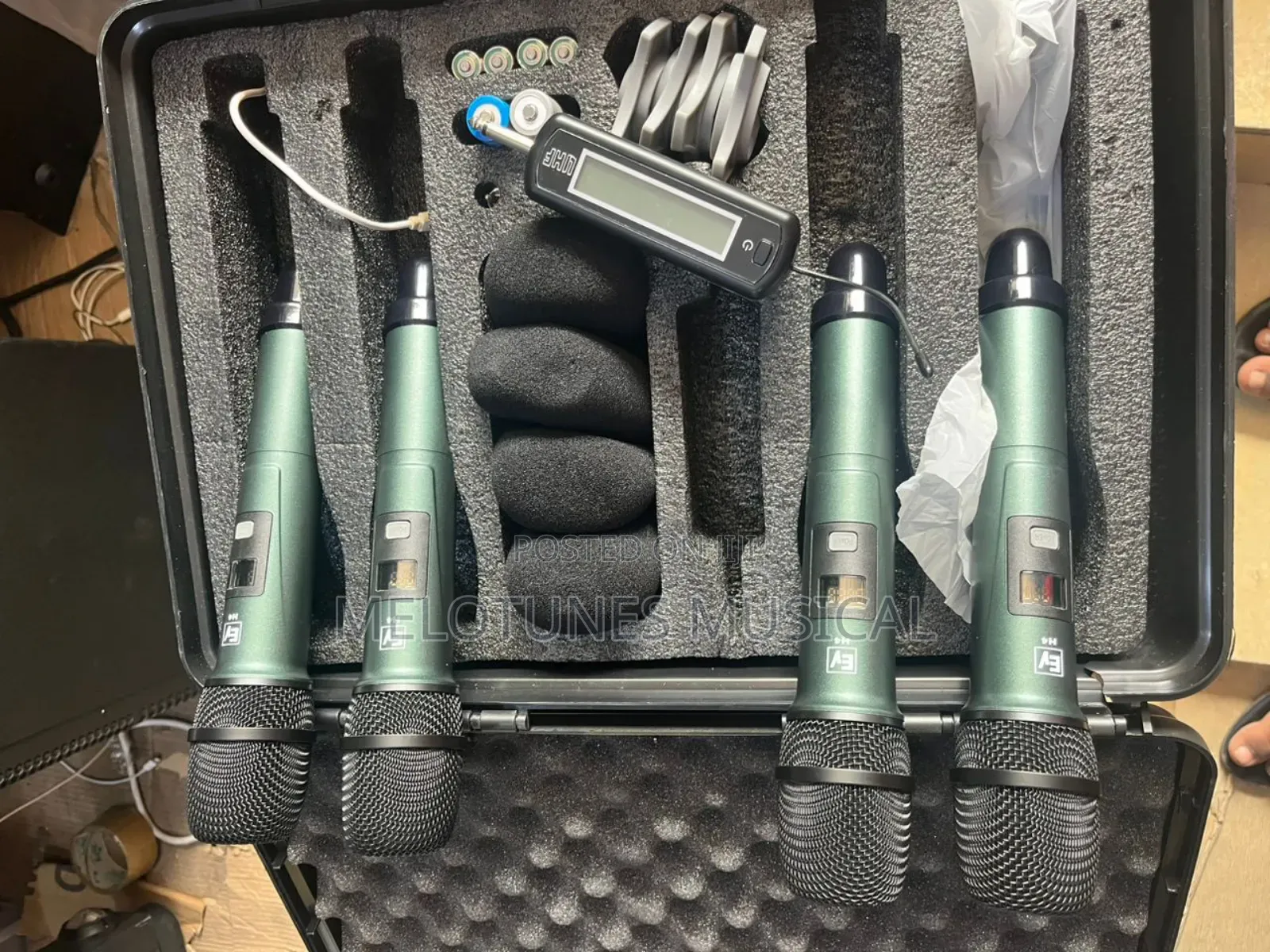 Shengfu 4in1 Universal Wireless Microphone