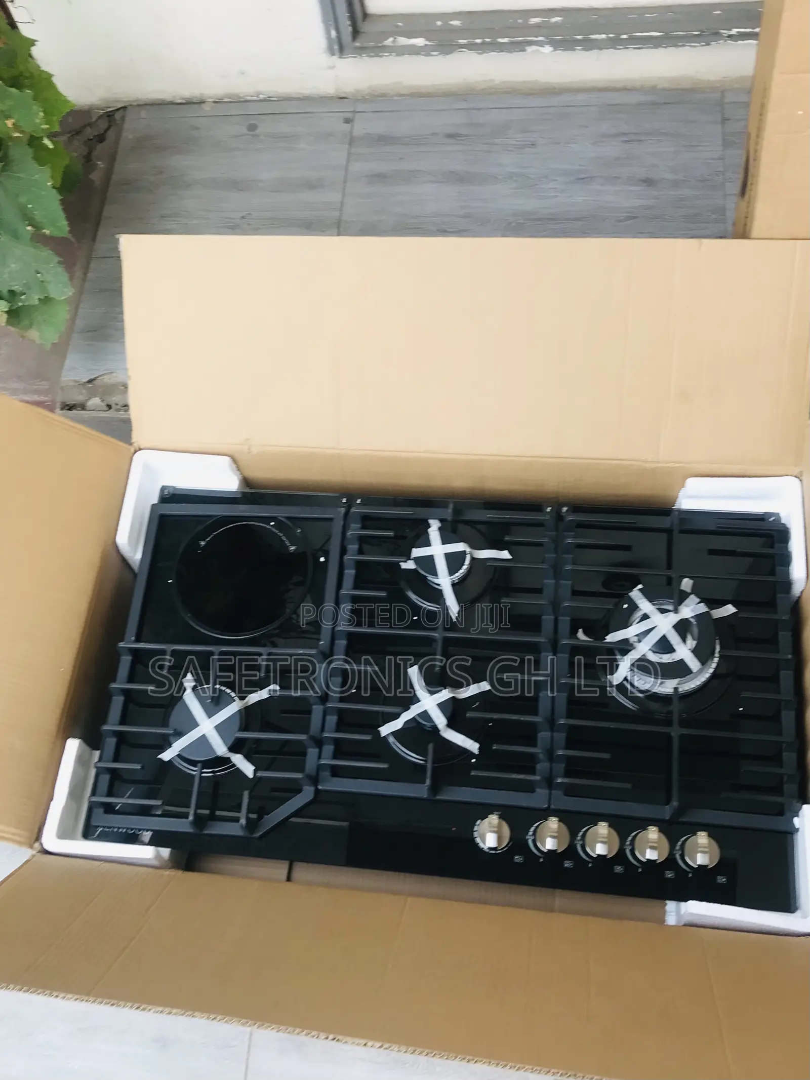 Good Quality 90cm Kenwood Glass Black 4 Gas 1 Electric