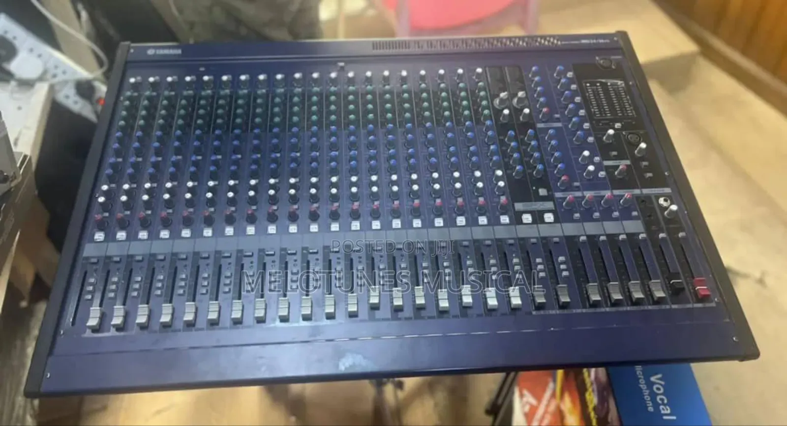 Yamaha Mg24/14fx 24-Channel Input Analog Mixing Console