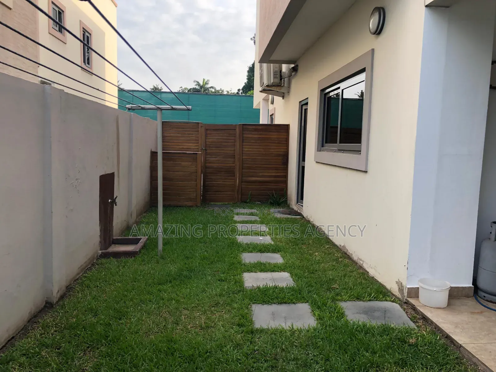 3bdrm Townhouse / Terrace in Cantonments for rent