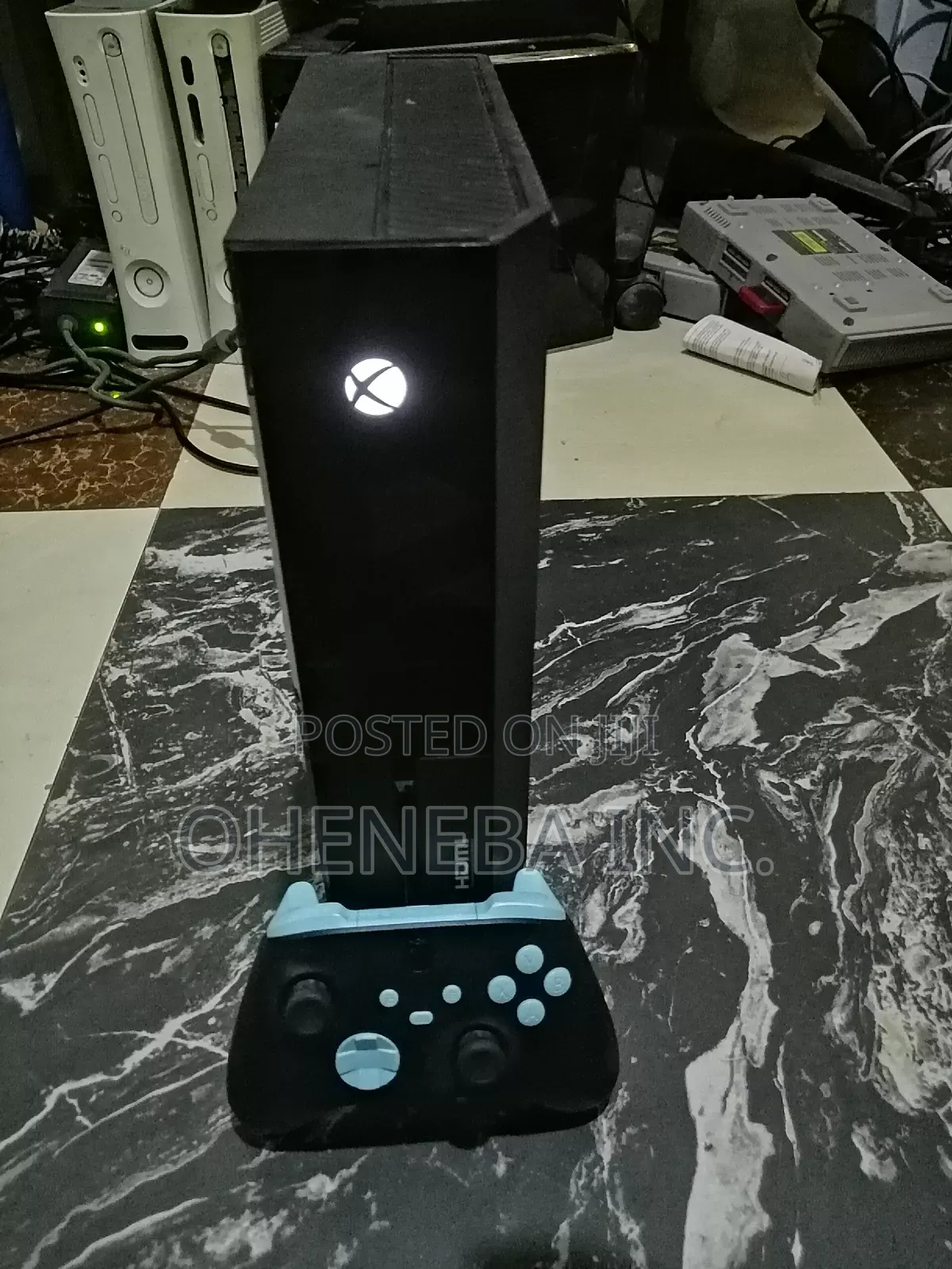 Xbox One With 10 Games Installed + 1 Pad