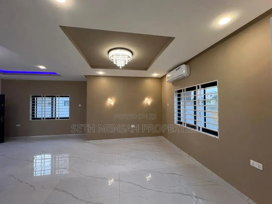 4bdrm House in Skm, Spintex for sale
