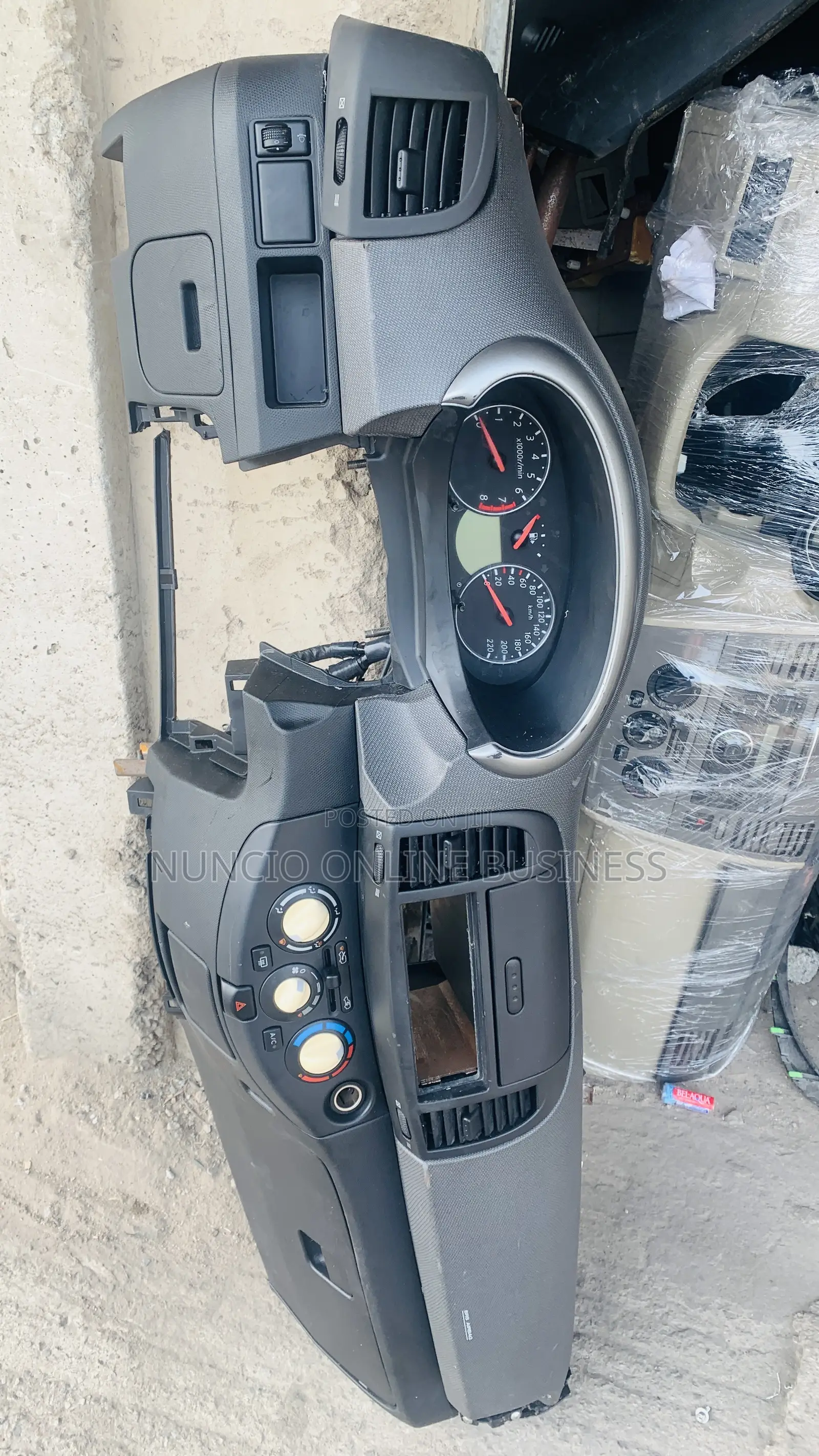 Nissan March 2009 Dashboard