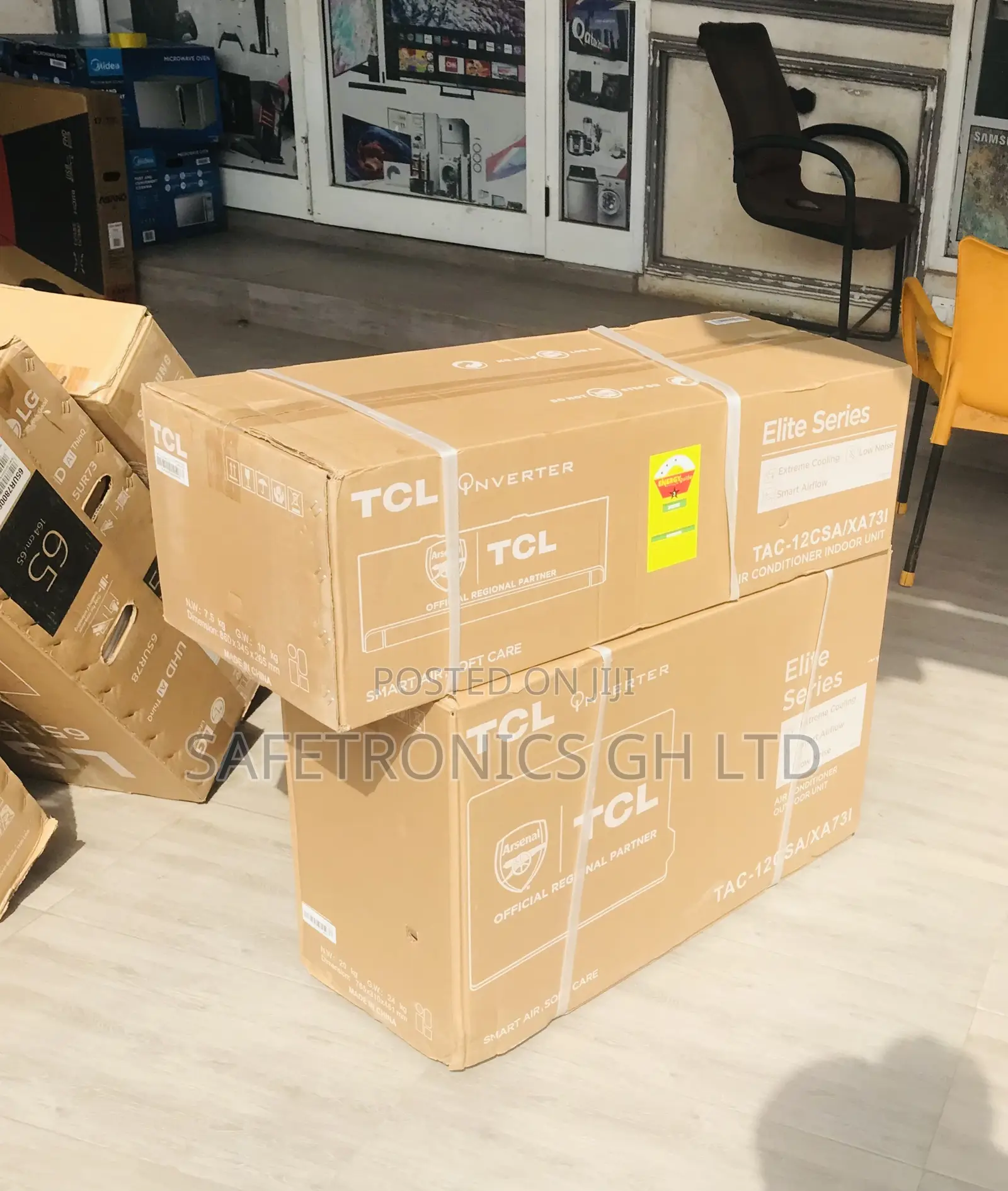 TCL Auto Swing 1.5 Horsepower Inverter White Ac