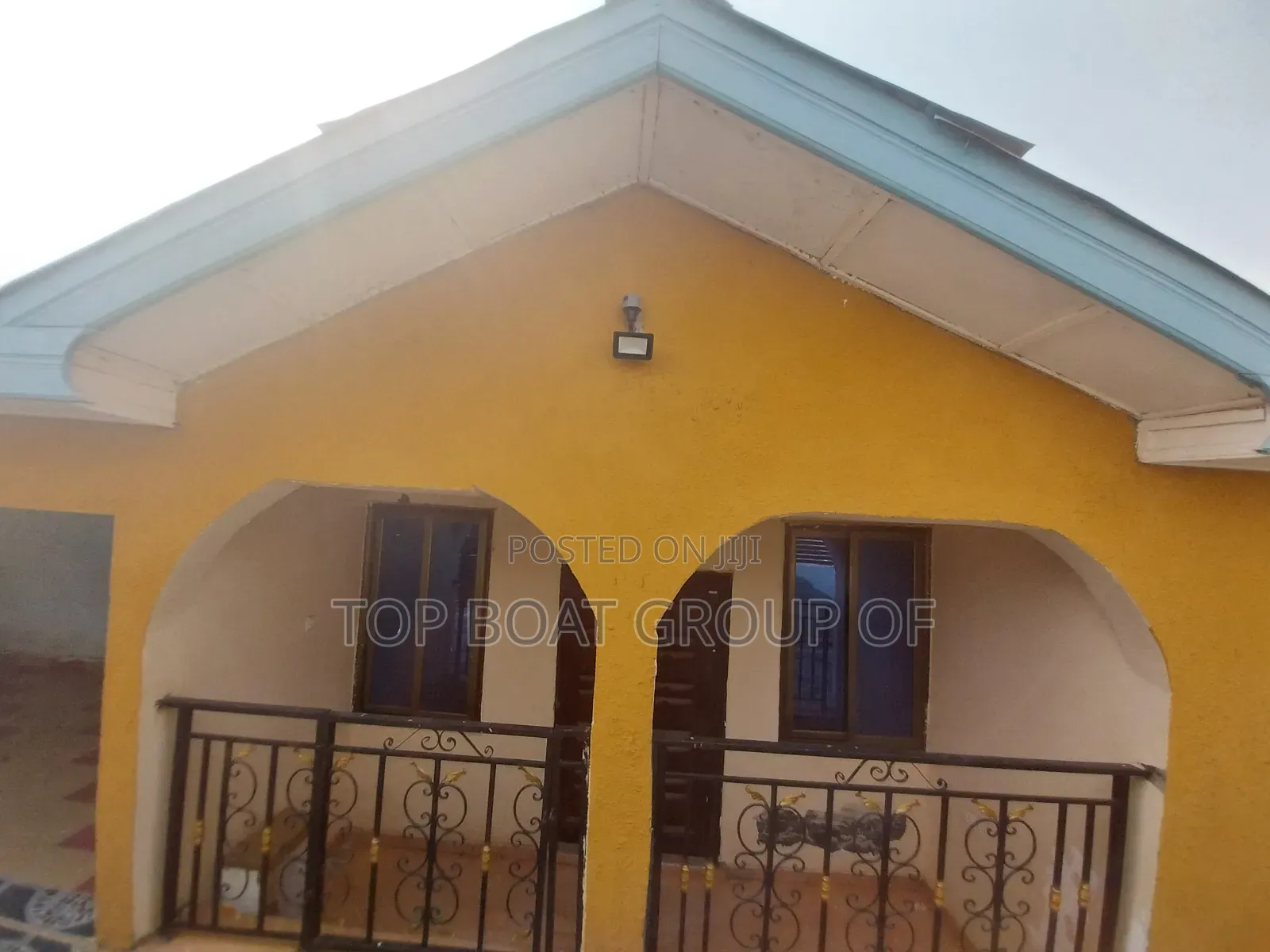 4bdrm House in Kronum Top-Boat, Kumasi Metropolitan for sale