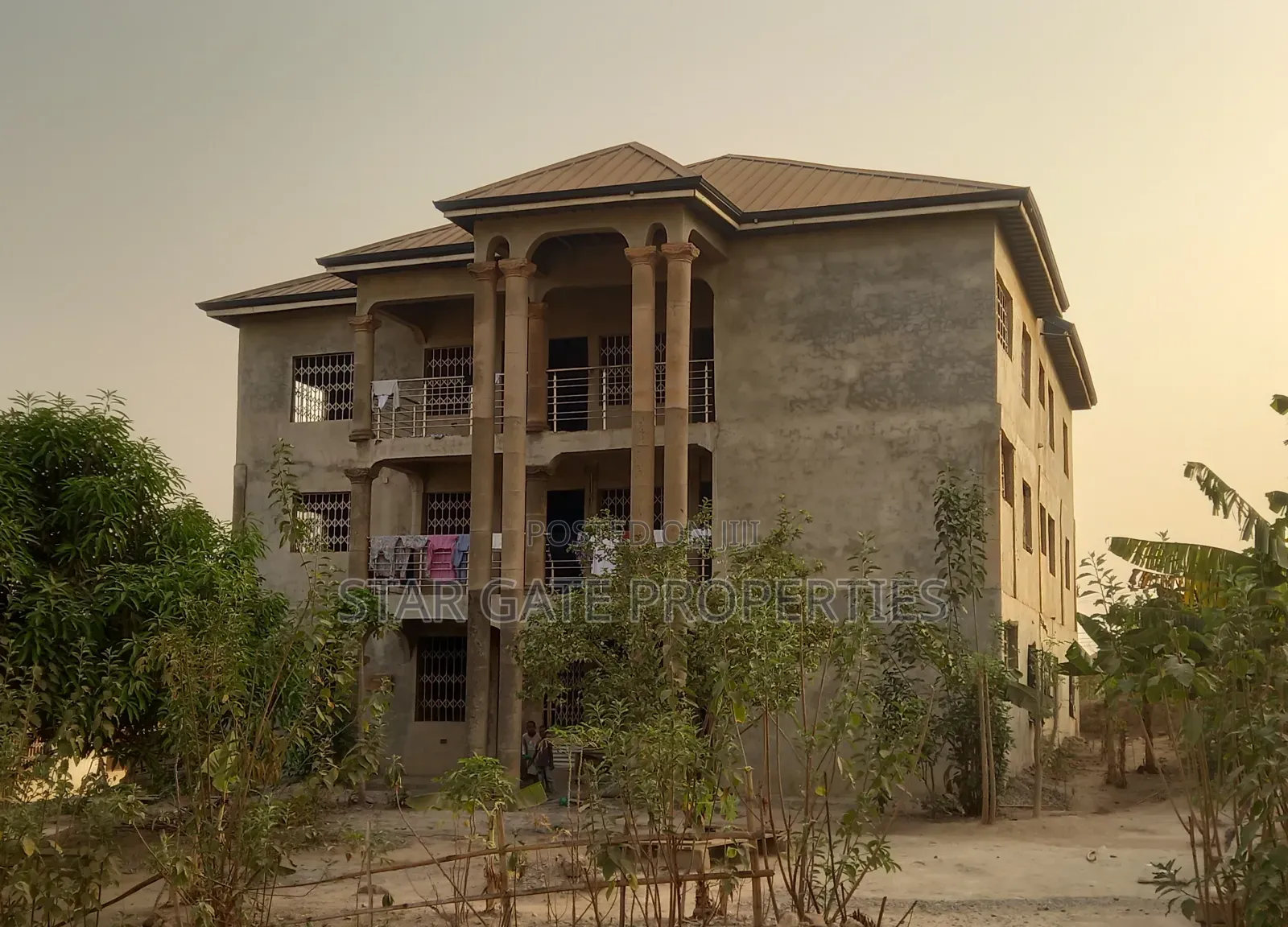 12bdrm House in Kenyasi Abrem., Kumasi Metropolitan for sale