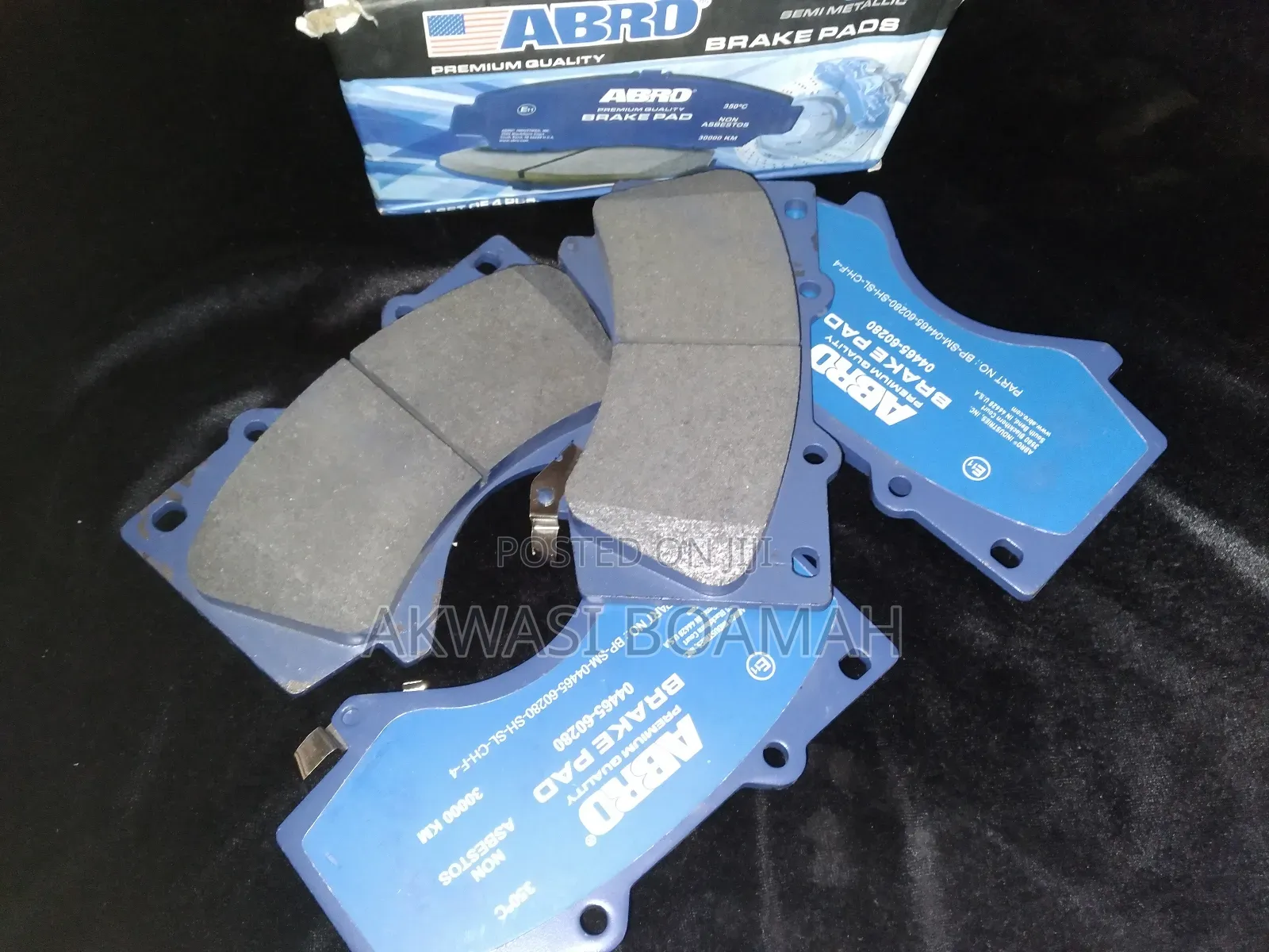 Toyota Sequoia Front Brake Pad Set