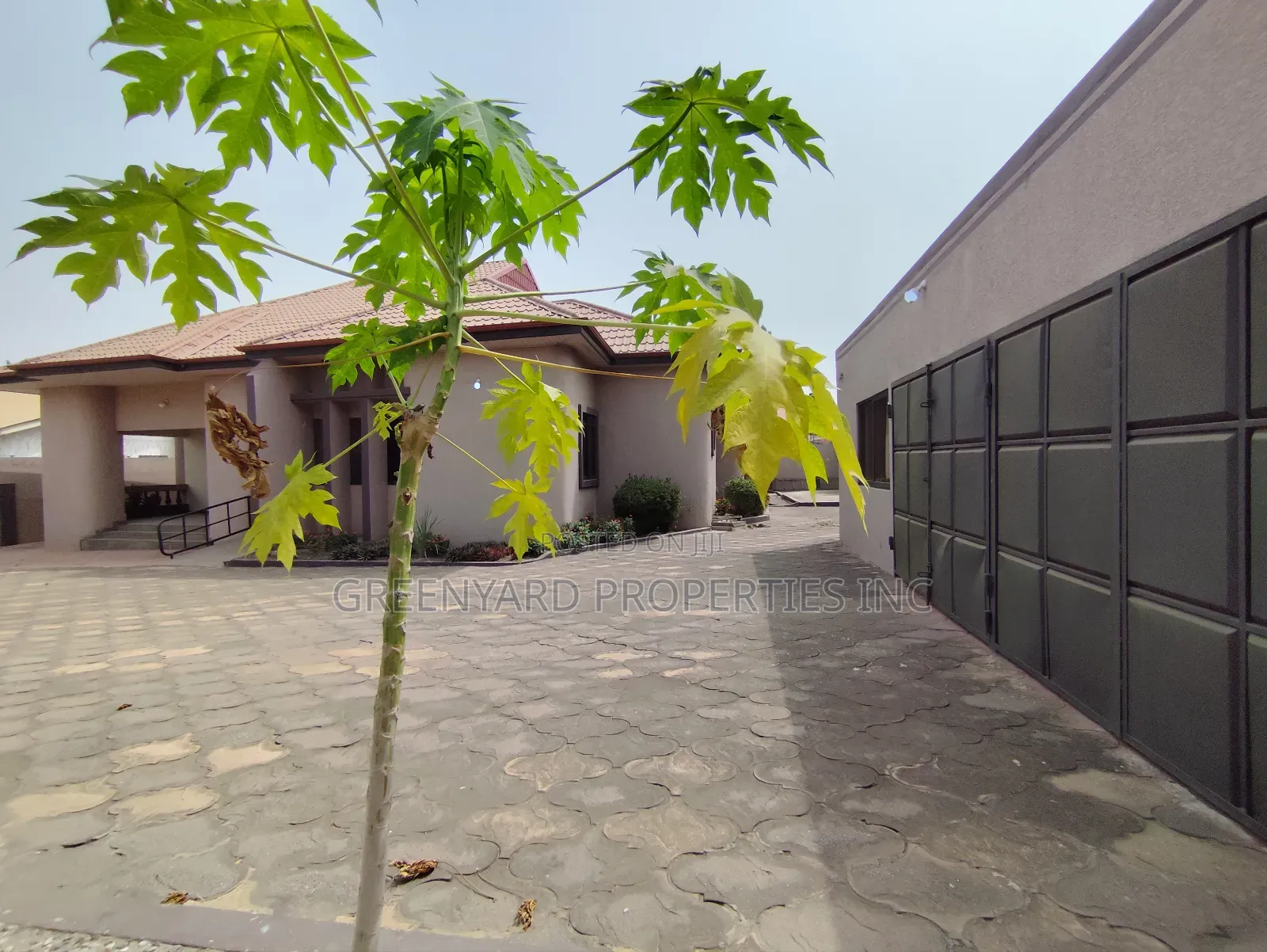 3bdrm House in Bawaleshie Rd, East Legon for rent