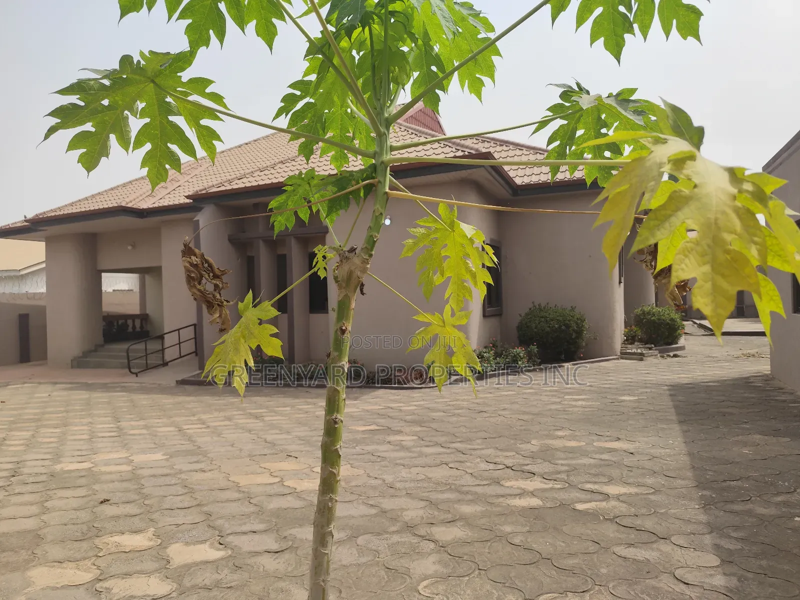 3bdrm House in Bawaleshie Rd, East Legon for rent