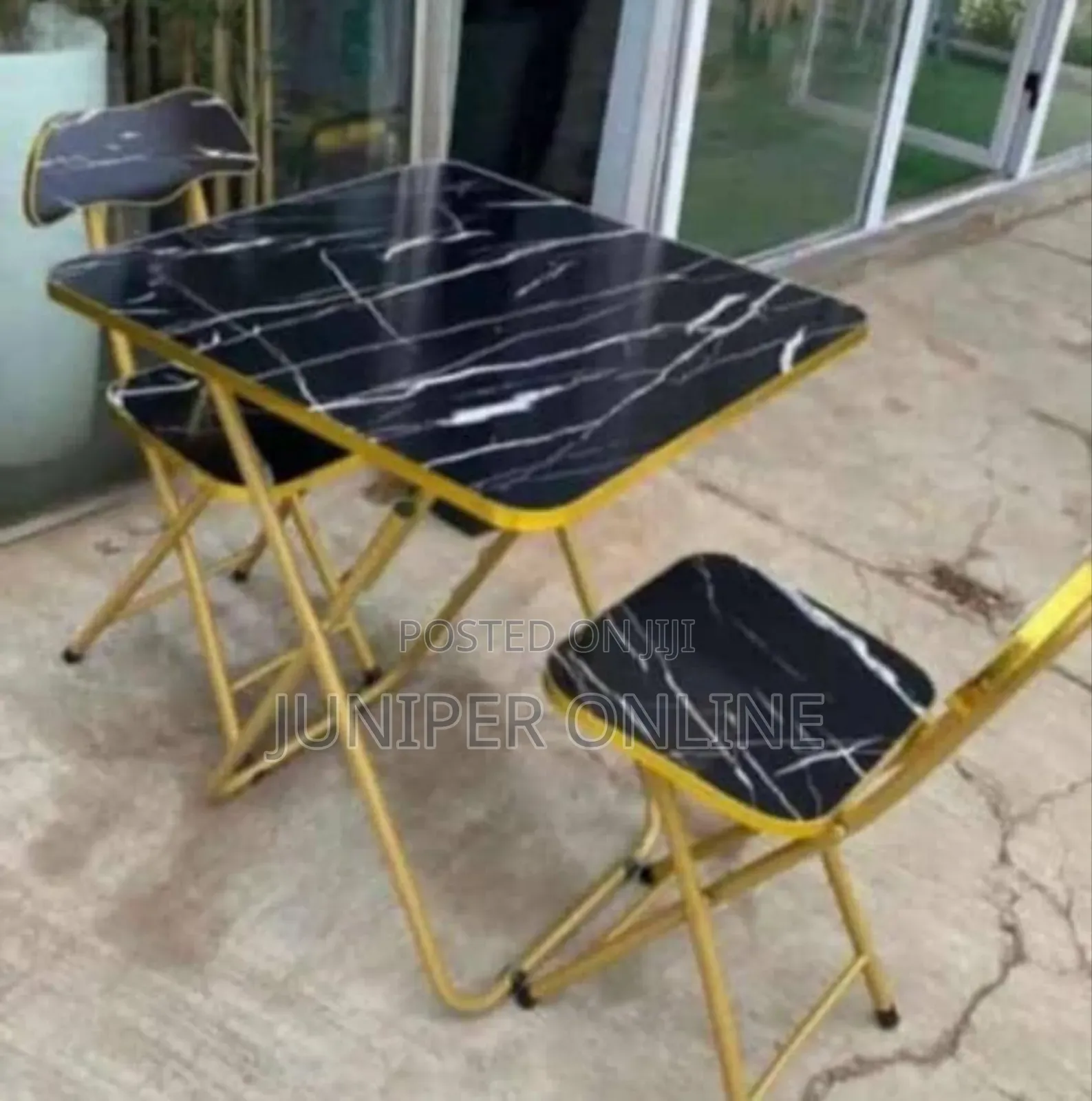 Foldable Table and Chair Kratei