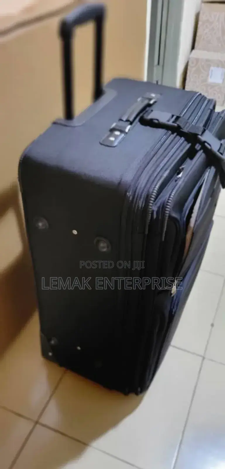 Traveler Choice Large Size Traveling Suitcase