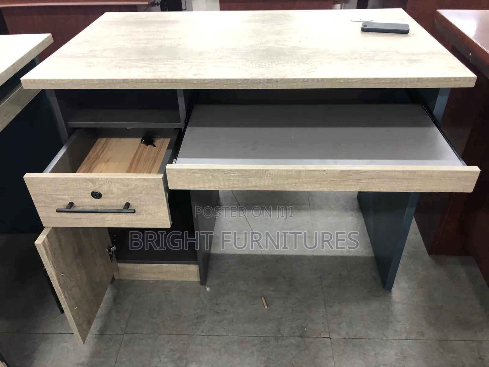 Office Table With Drowners