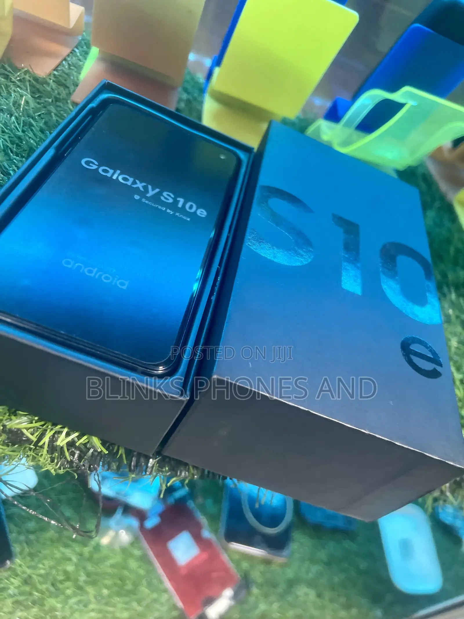 New Samsung Galaxy S10e 128 GB Black