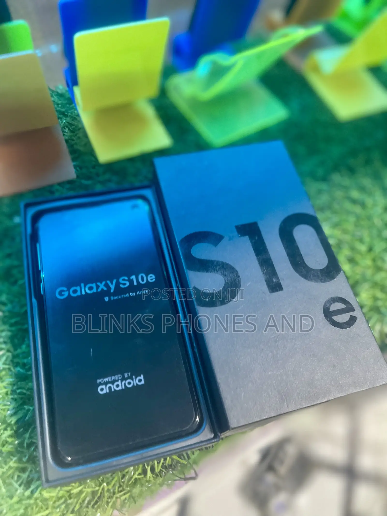 New Samsung Galaxy S10e 128 GB Black