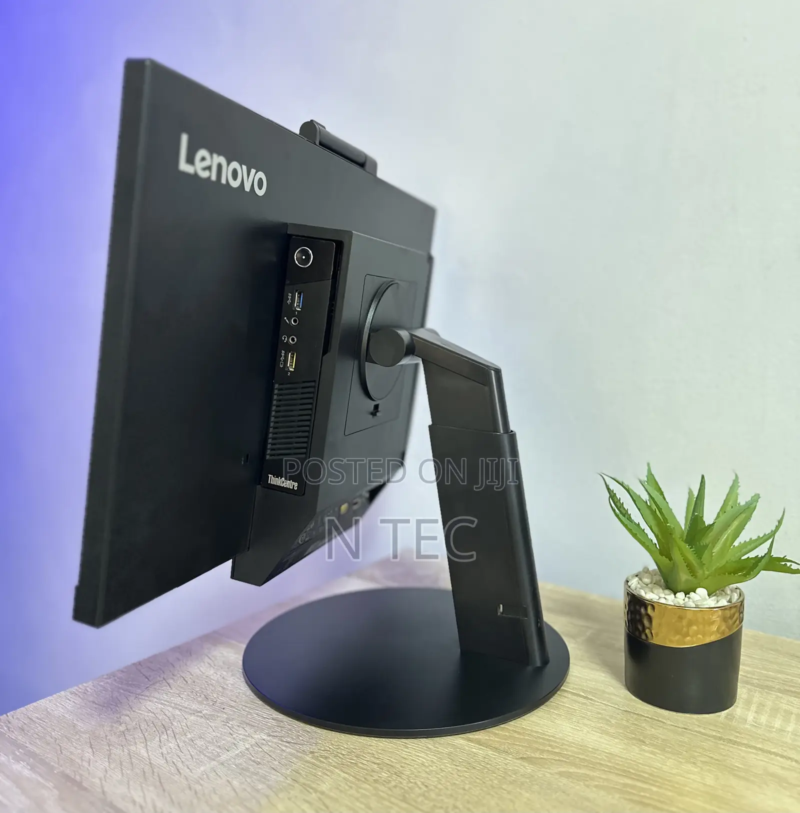 Lenovo ThinkCentre M810z AIO 8GB Intel Core I5 SSD 256GB