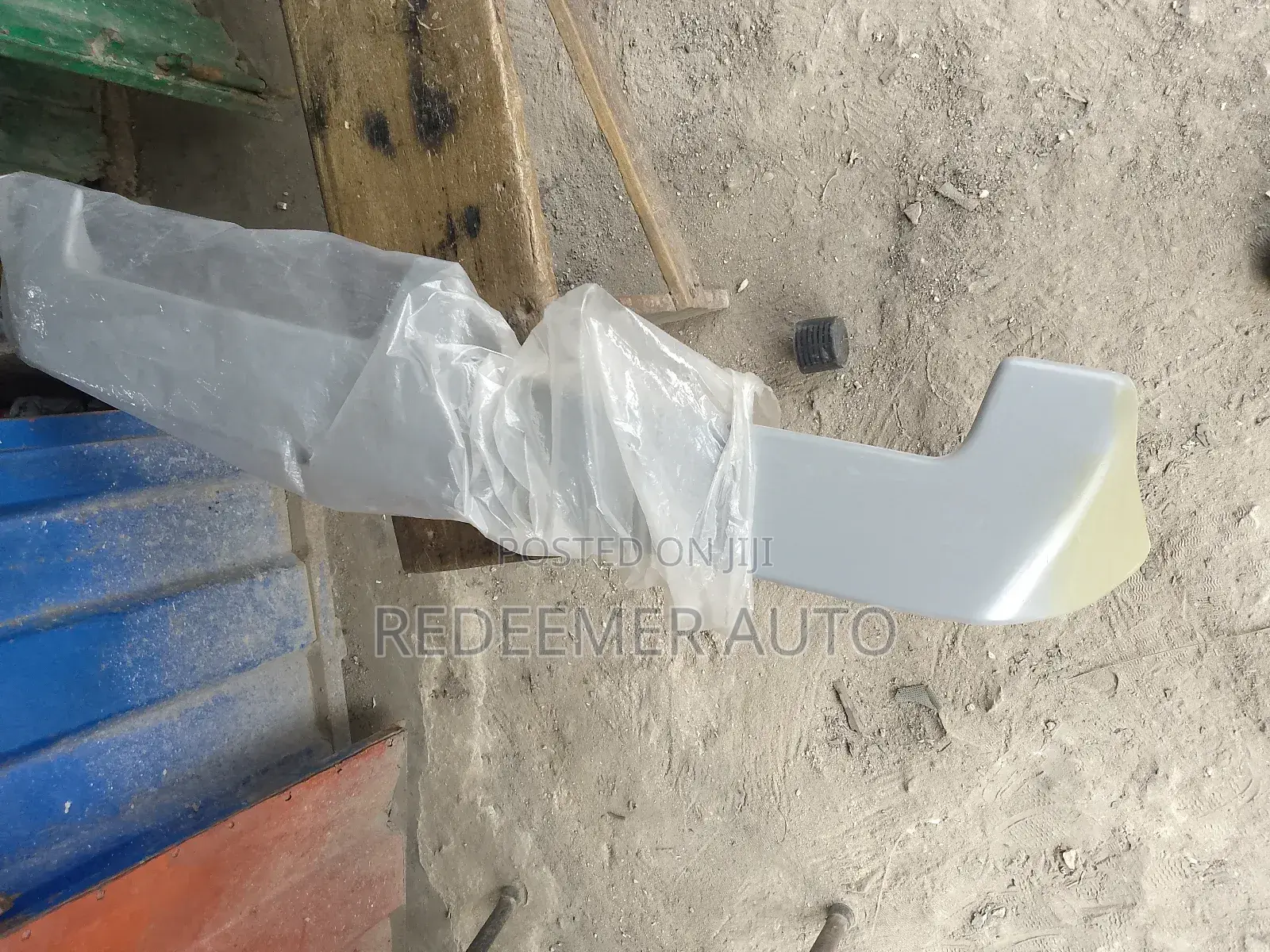 Mitsubishi Pajero Spoiler