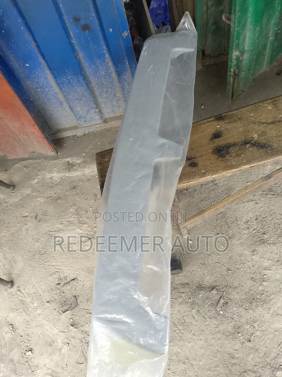 Mitsubishi Pajero Spoiler