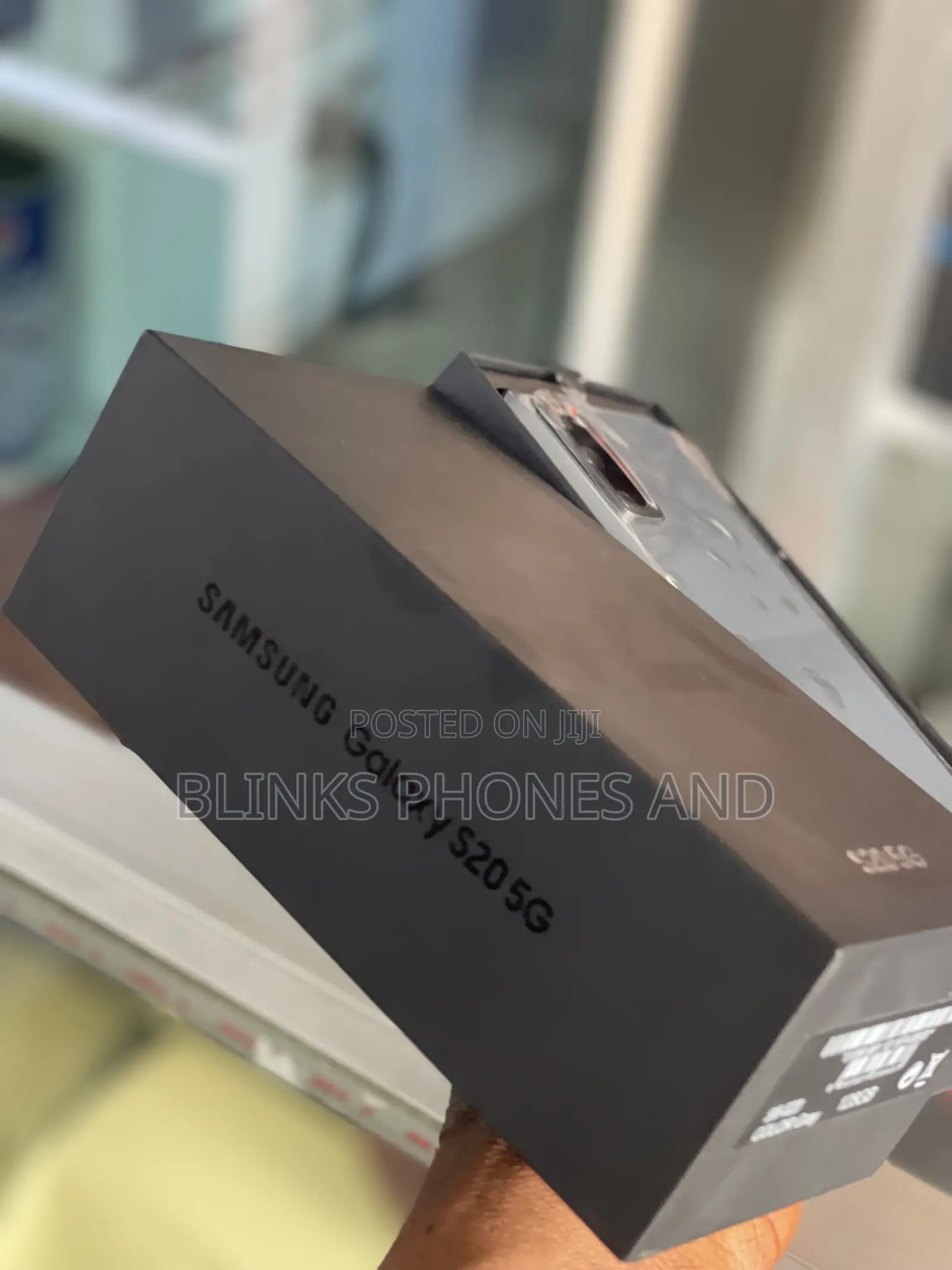 New Samsung Galaxy S20 128 GB Black