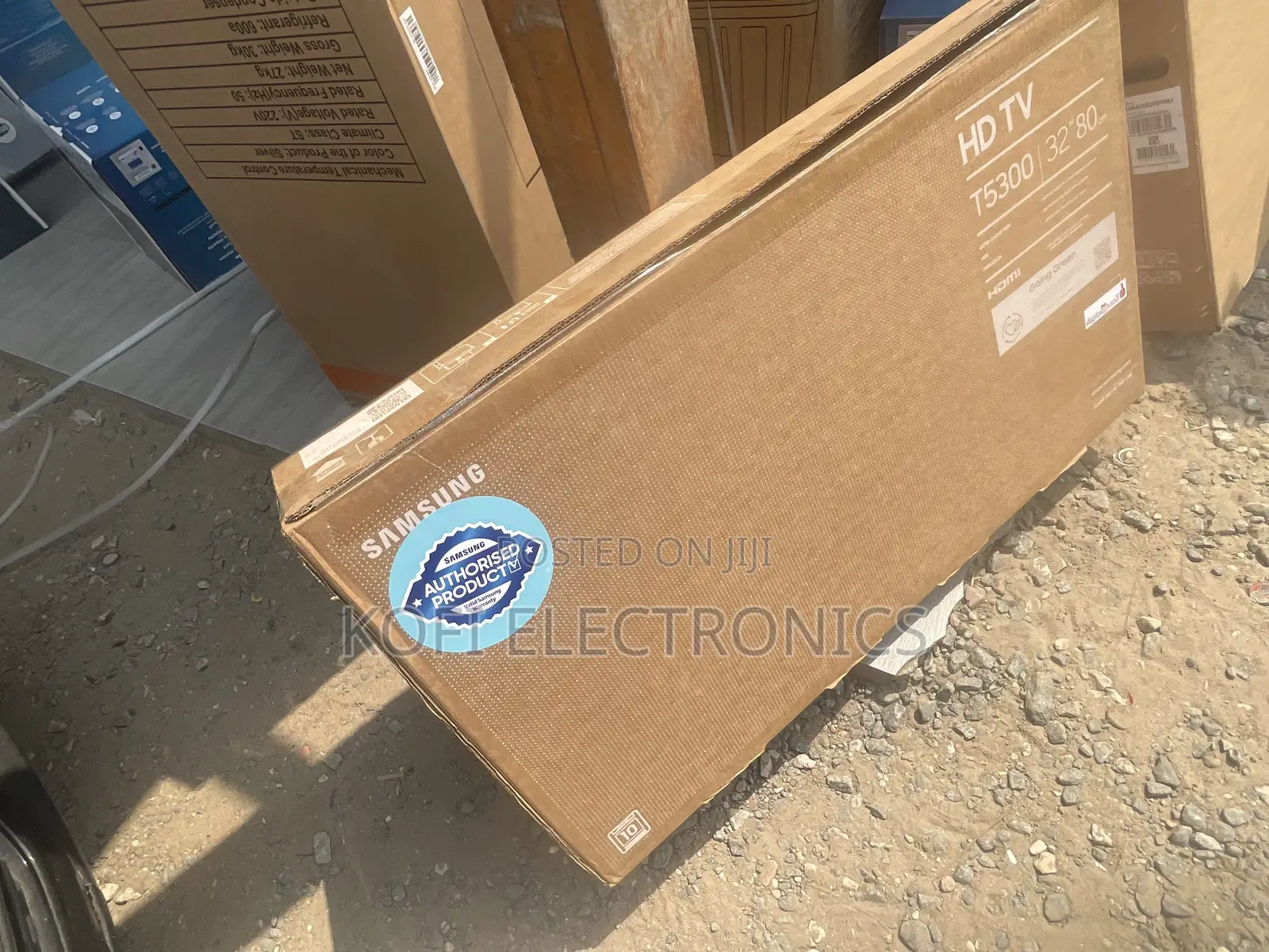 Quality Samsung 32′′ T5300 HD Smart TV