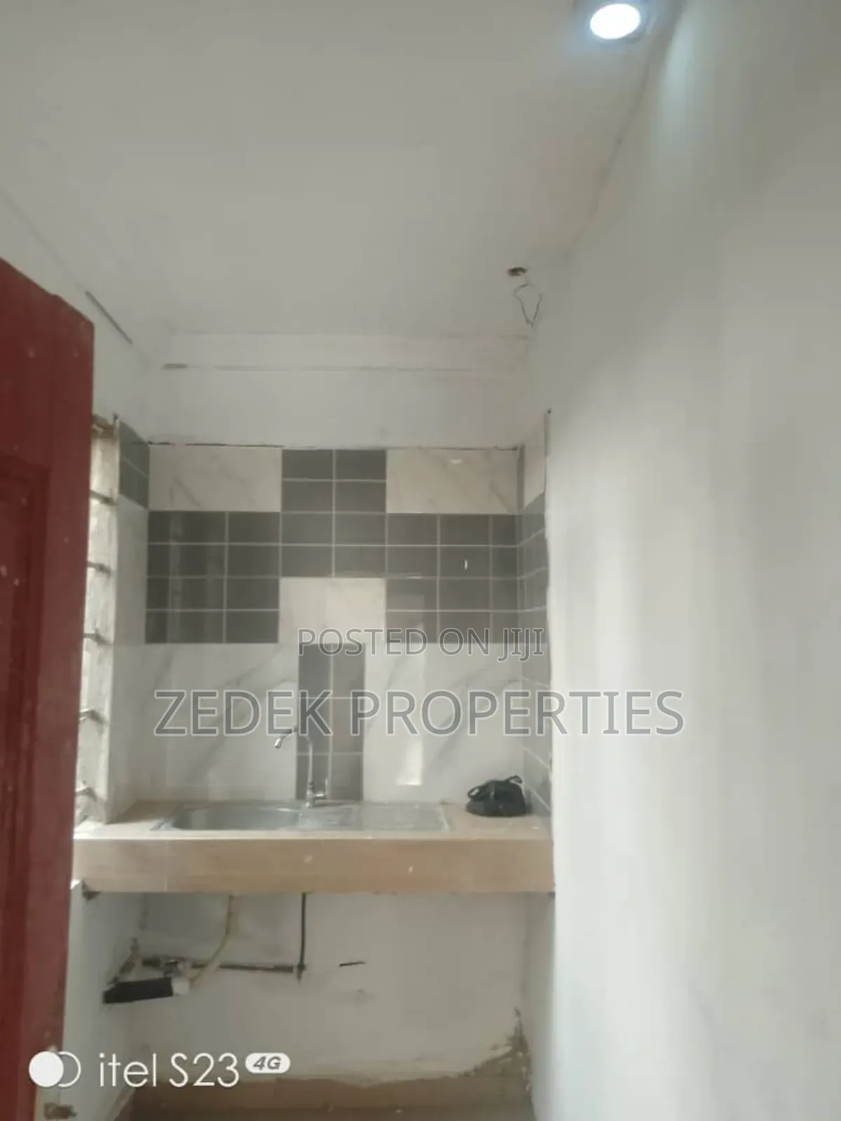 1bdrm Apartment in Kwabenya Acp Road, Ashomang Estate for rent
