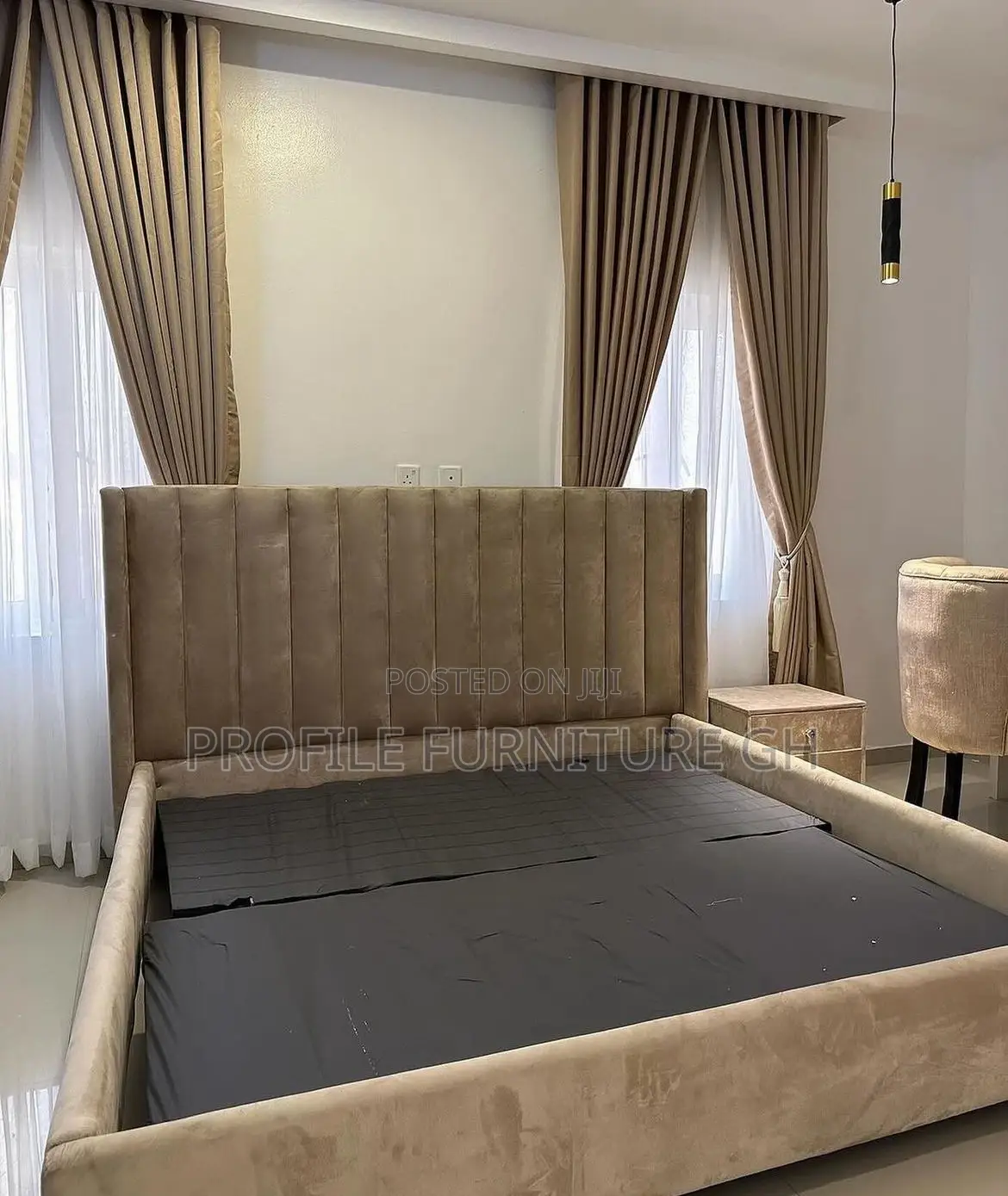 Queen 72x75 Size Frame With One Drawer// Free Delivery