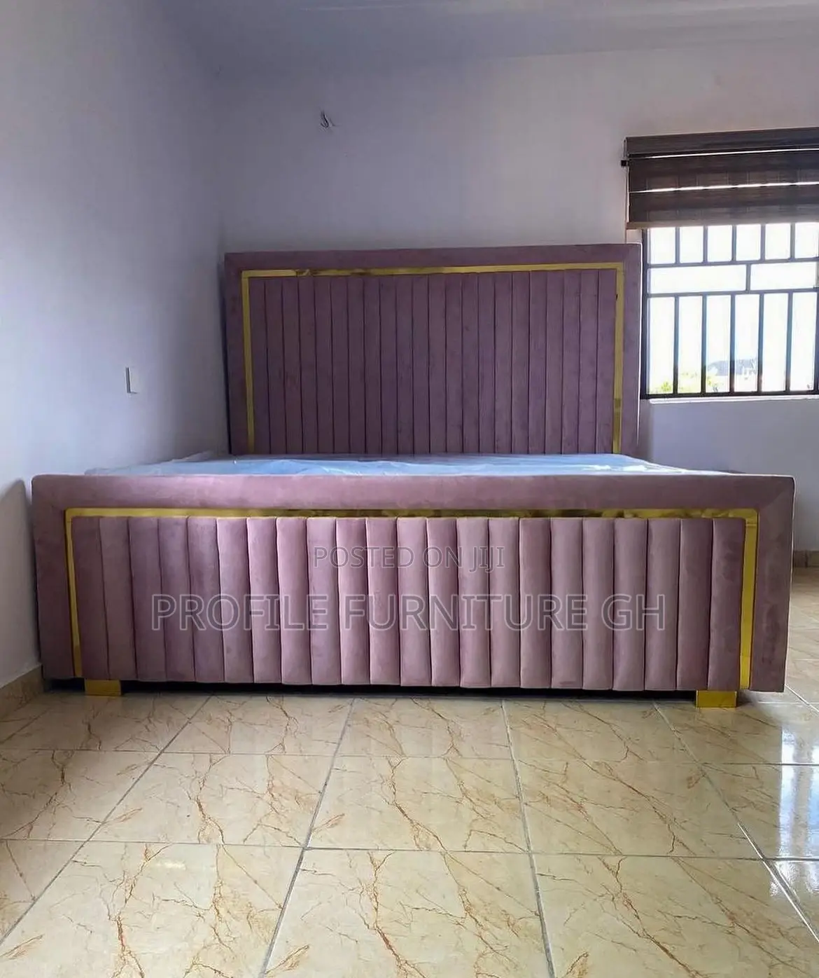Queen Size Bedframe With One Side Drawer