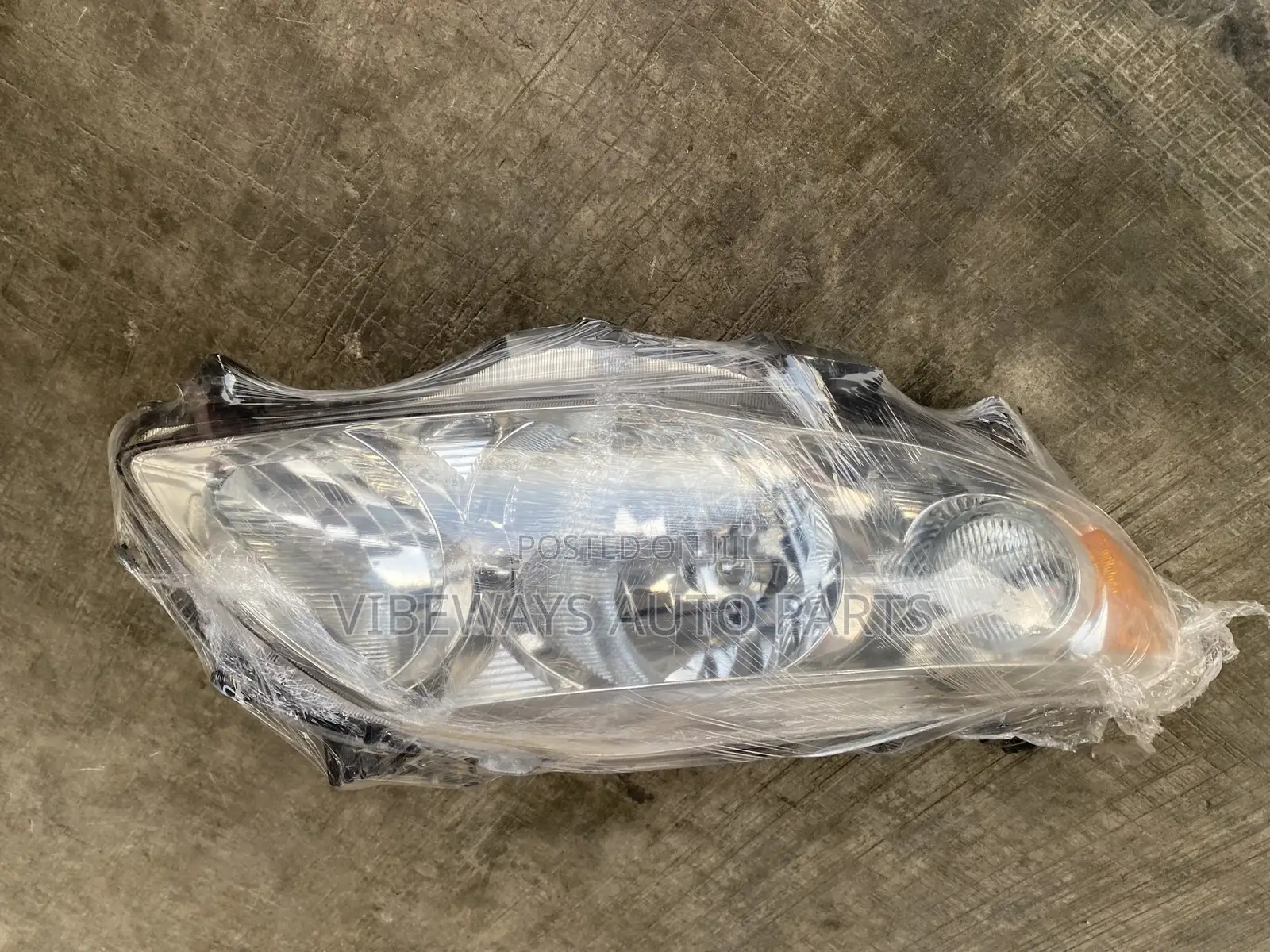 Toyota Corolla 2009-2010 Headlight Home Used