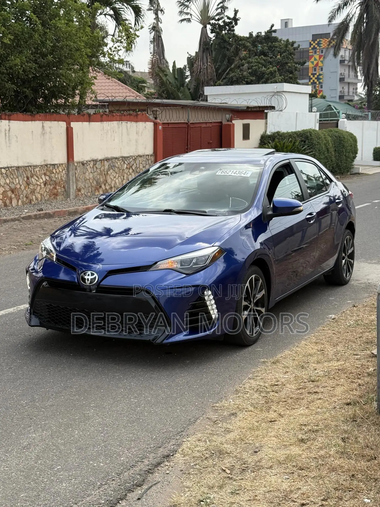 Toyota Corolla SE (1.8L 4cyl 2A) 2018 Black
