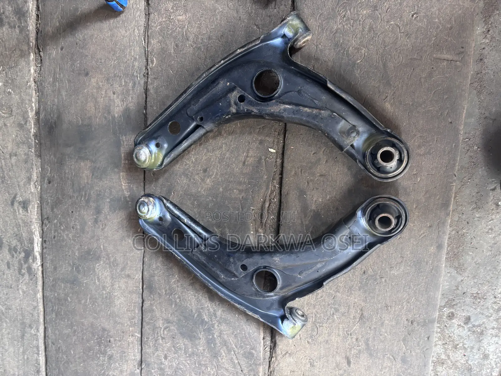 Toyota Vitz/Yaris LOWER ARM
