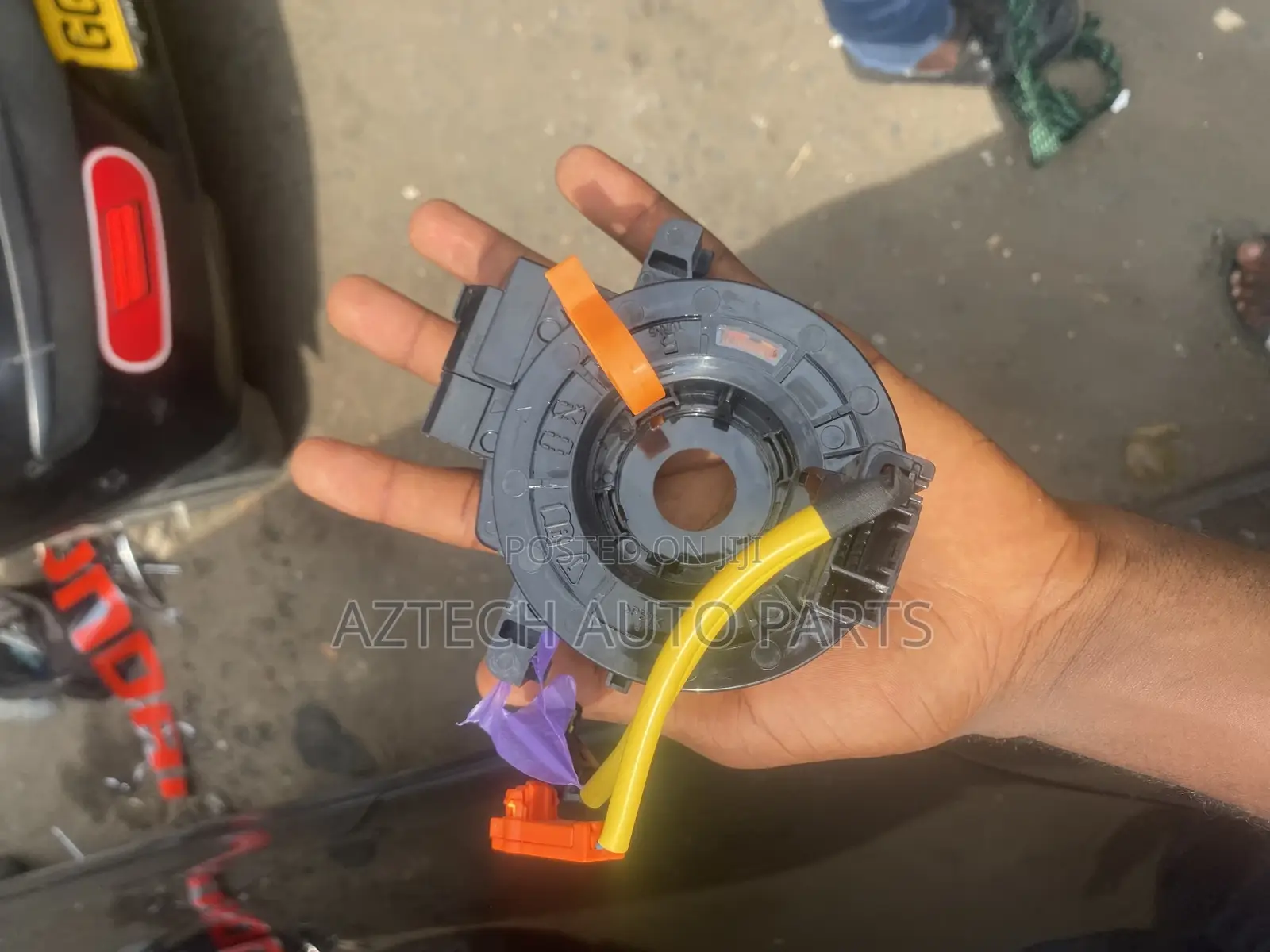 Toyota Corrolla 2009-2012 Horn Plate