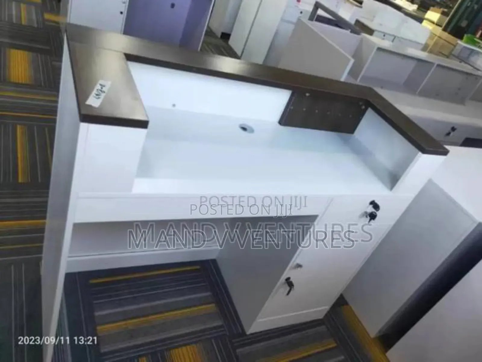 Receptionist Desk/ Table