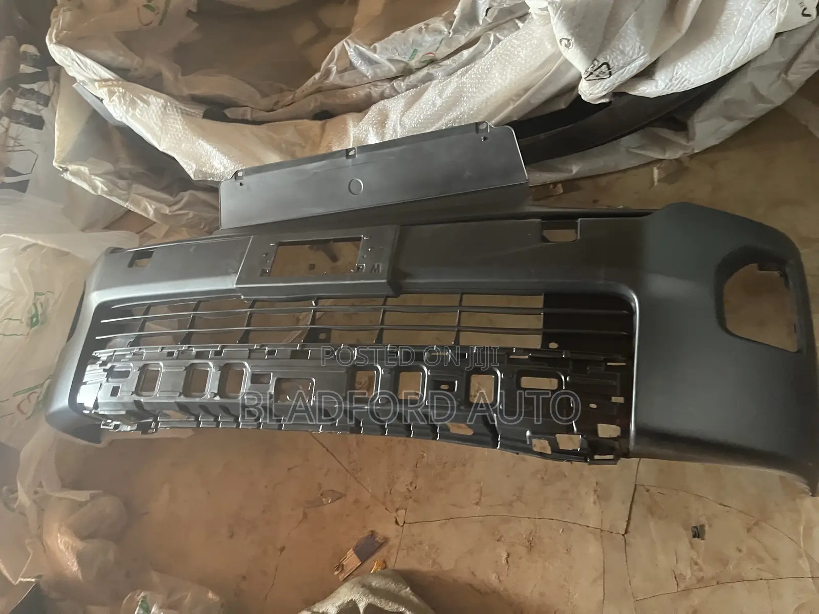 Hiace 14 Bumper High Roof