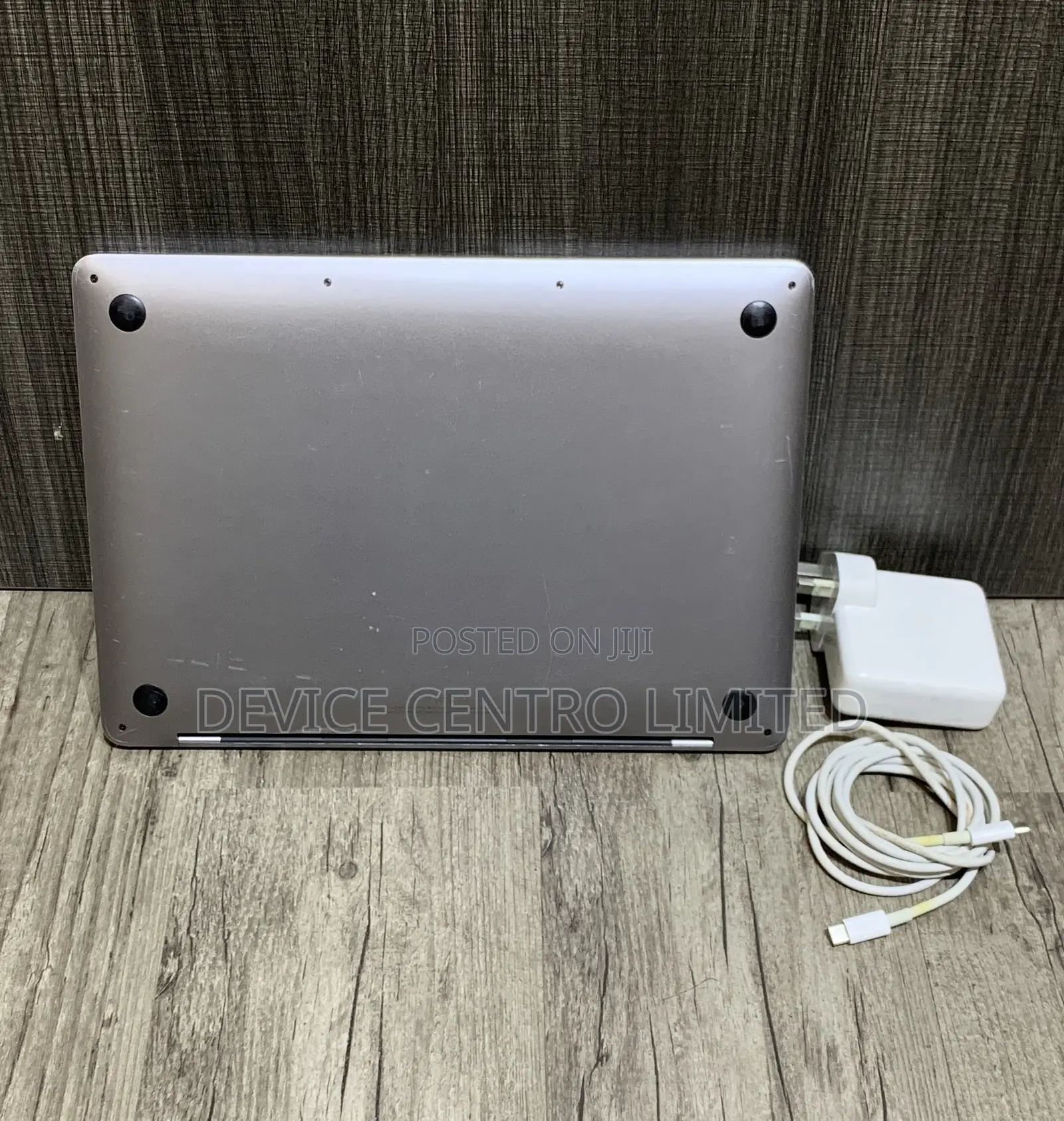 Laptop Apple MacBook Pro 2020 8GB Intel Core I5 SSD 256GB