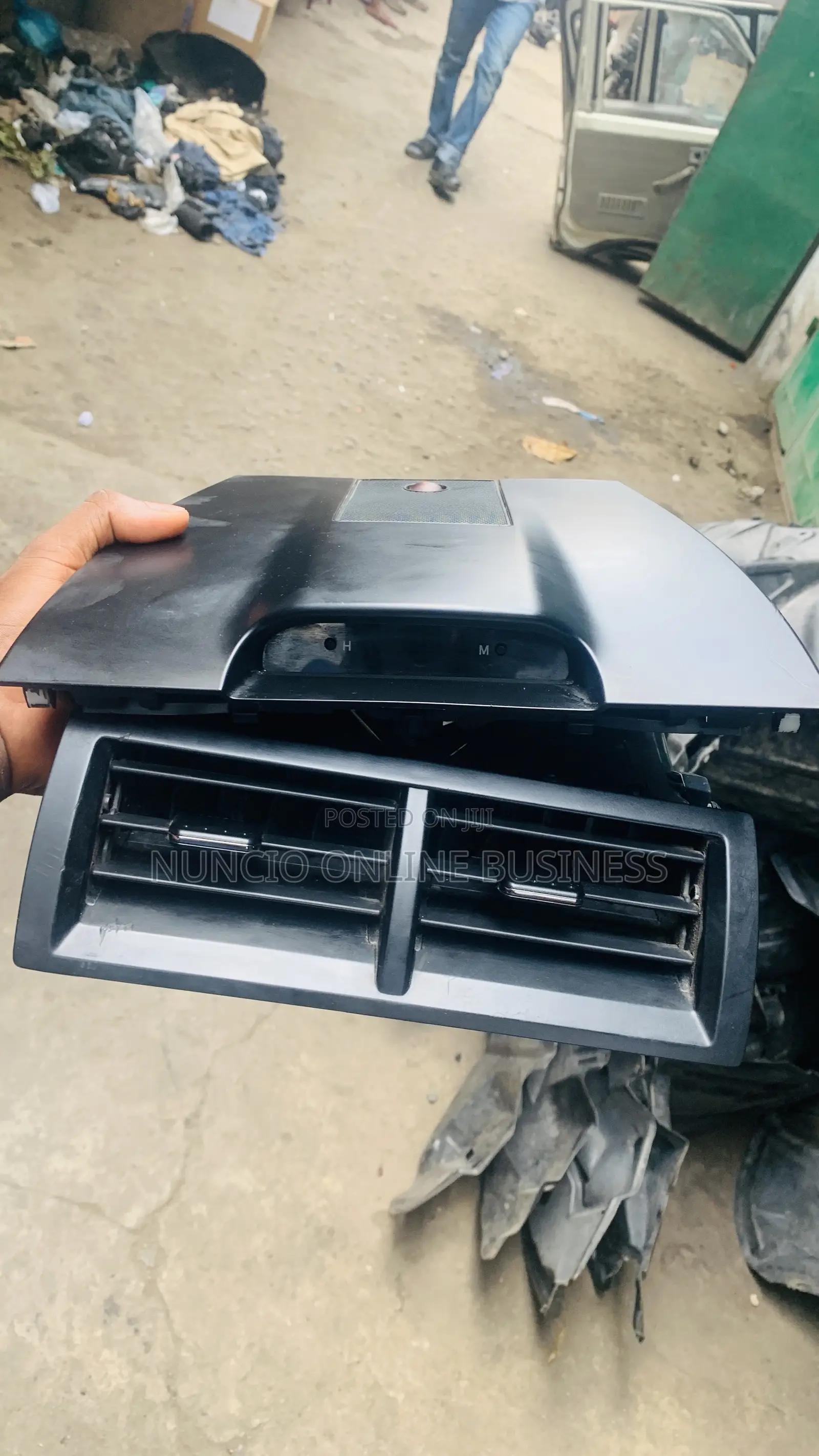 Toyota Camry 2013 Top Watch Vent