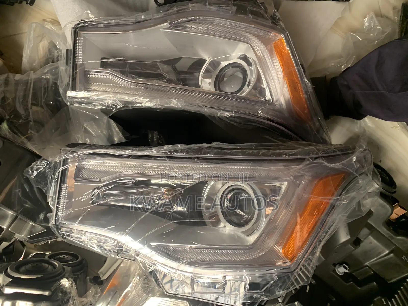 GMC Acadia 2018 Head Light Pair